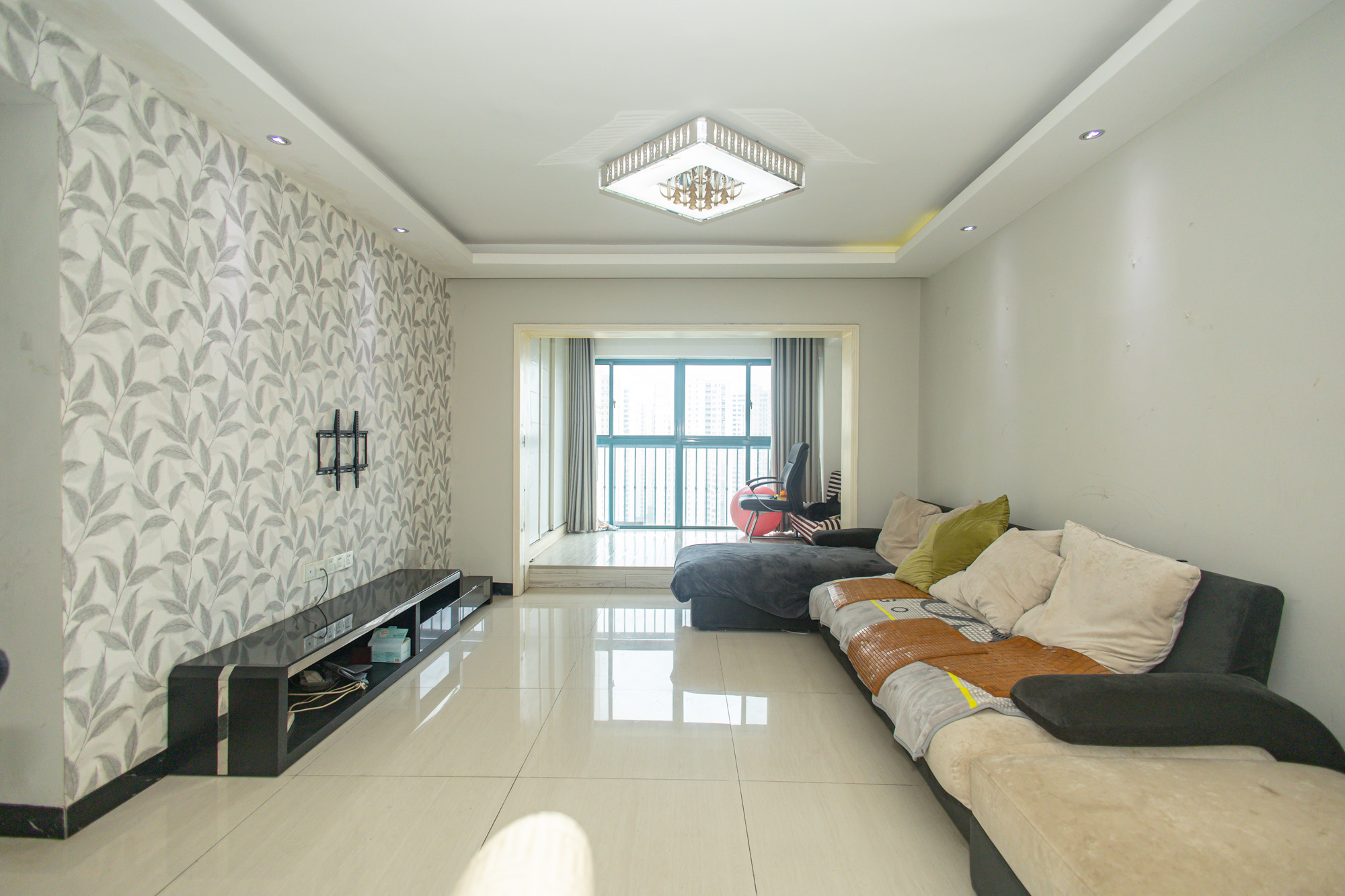 蝴蝶谷 2室2厅1卫 53.8万 蝴蝶谷 2室2厅1卫 53.8万客厅