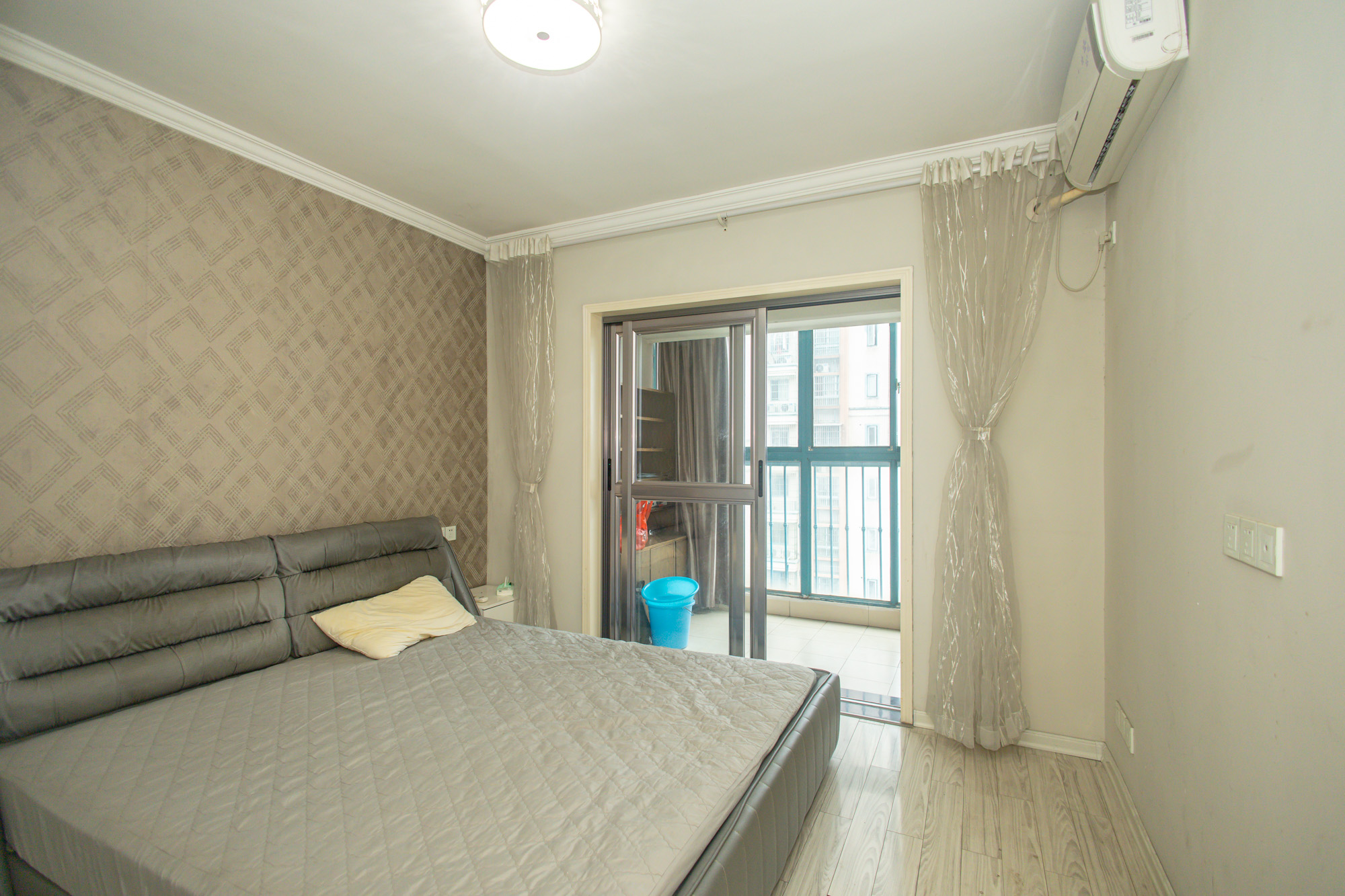 蝴蝶谷 2室2厅1卫 53.8万 蝴蝶谷 2室2厅1卫 53.8万卧室