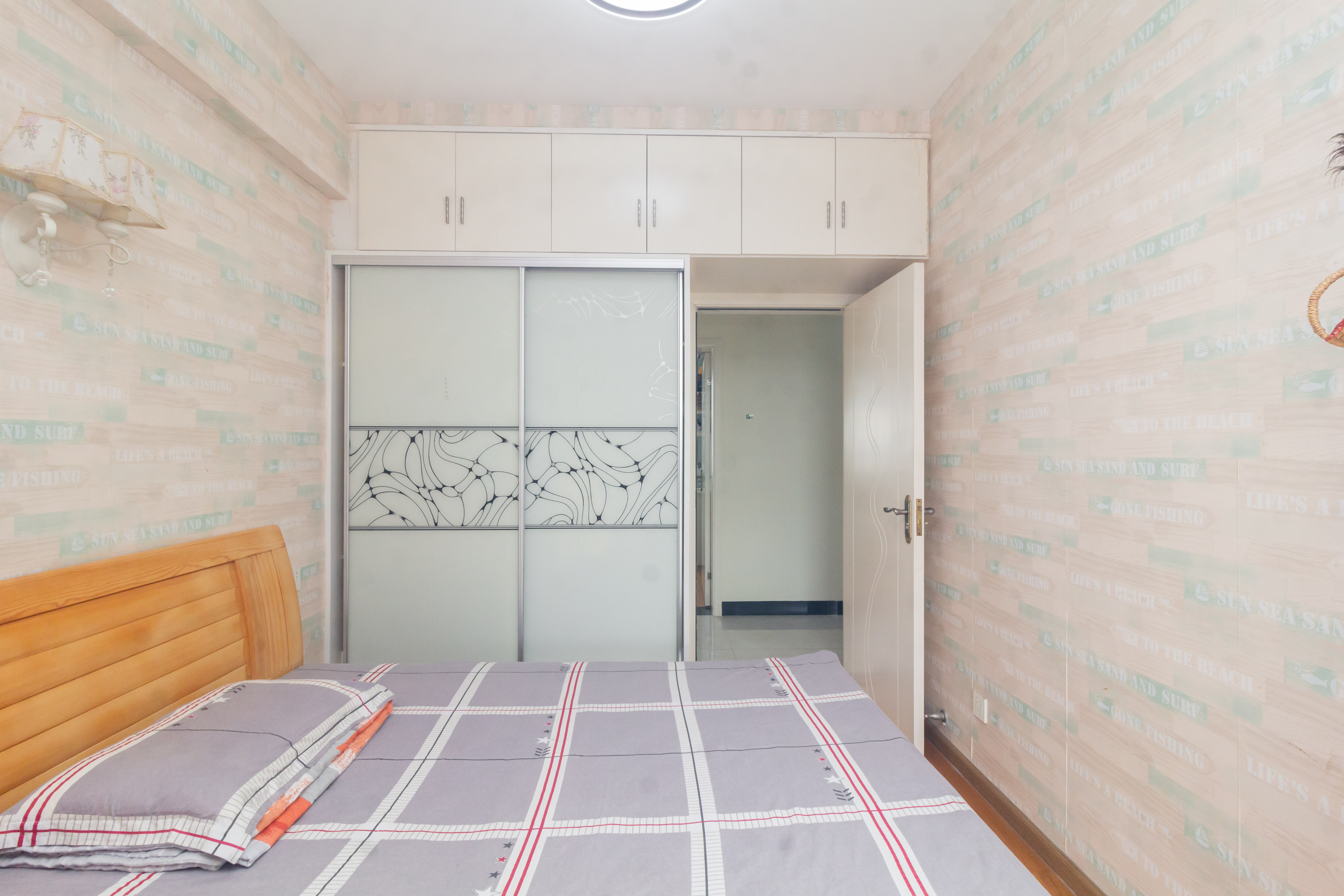 中国铁建国际城一期  4室2厅2卫   78.00万卧室