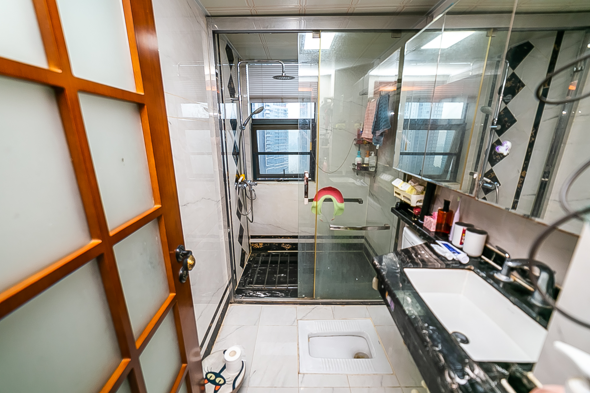 慢步江湾  3室2厅1卫   102.00万其他