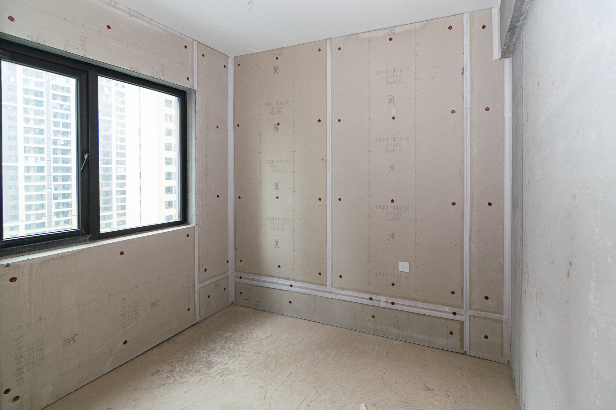 金辉优步学府 4室2厅2卫 98.8万 金辉优步学府 4室2厅2卫 98.8万卧室