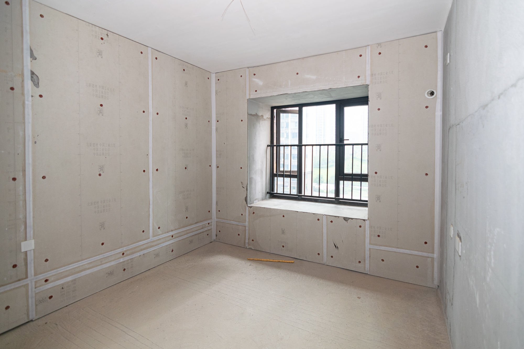 金辉优步学府 4室2厅2卫 98.8万 金辉优步学府 4室2厅2卫 98.8万卧室