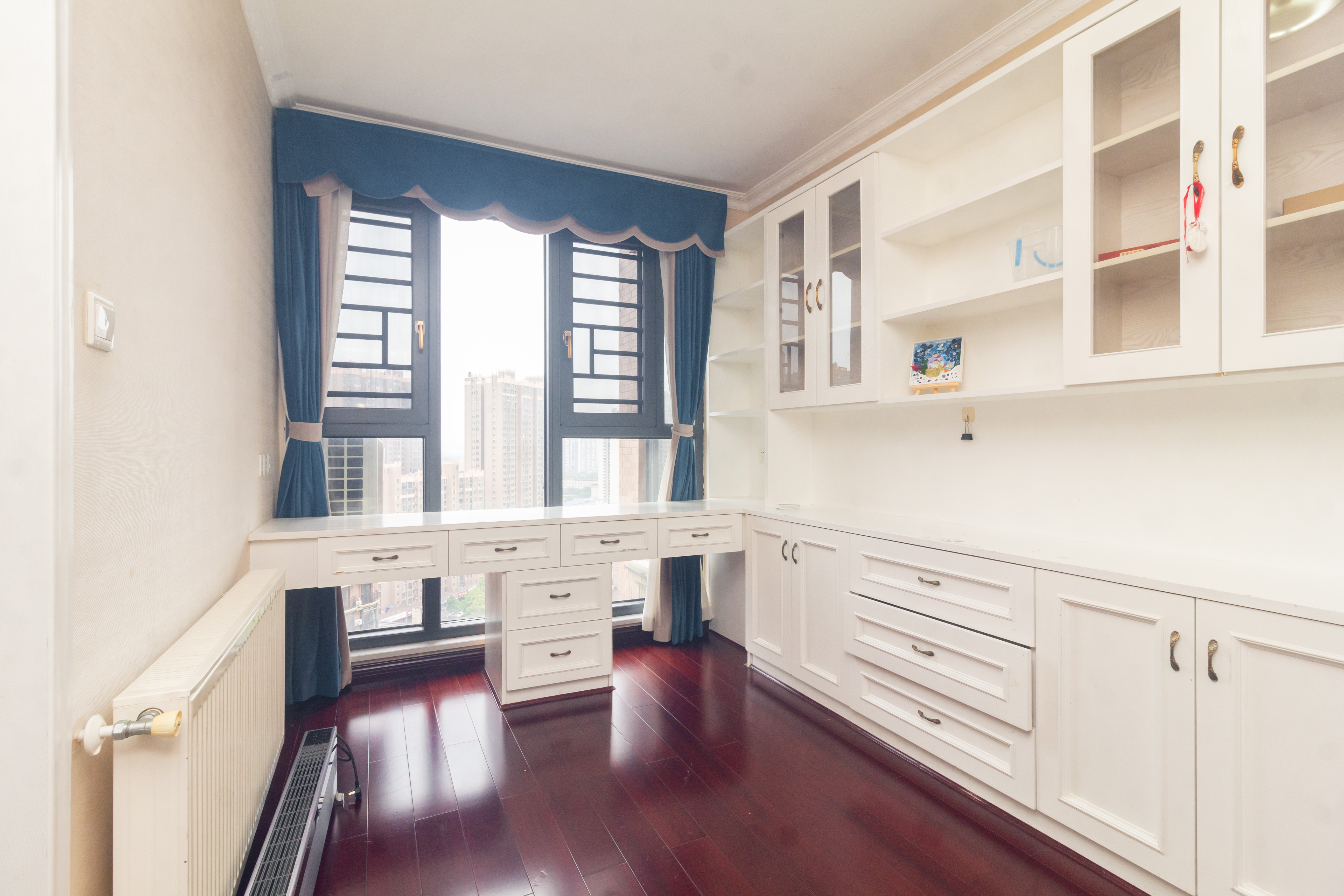 康桥长郡 4室2厅2卫 98.0万 康桥长郡 4室2厅2卫 98.0万卧室