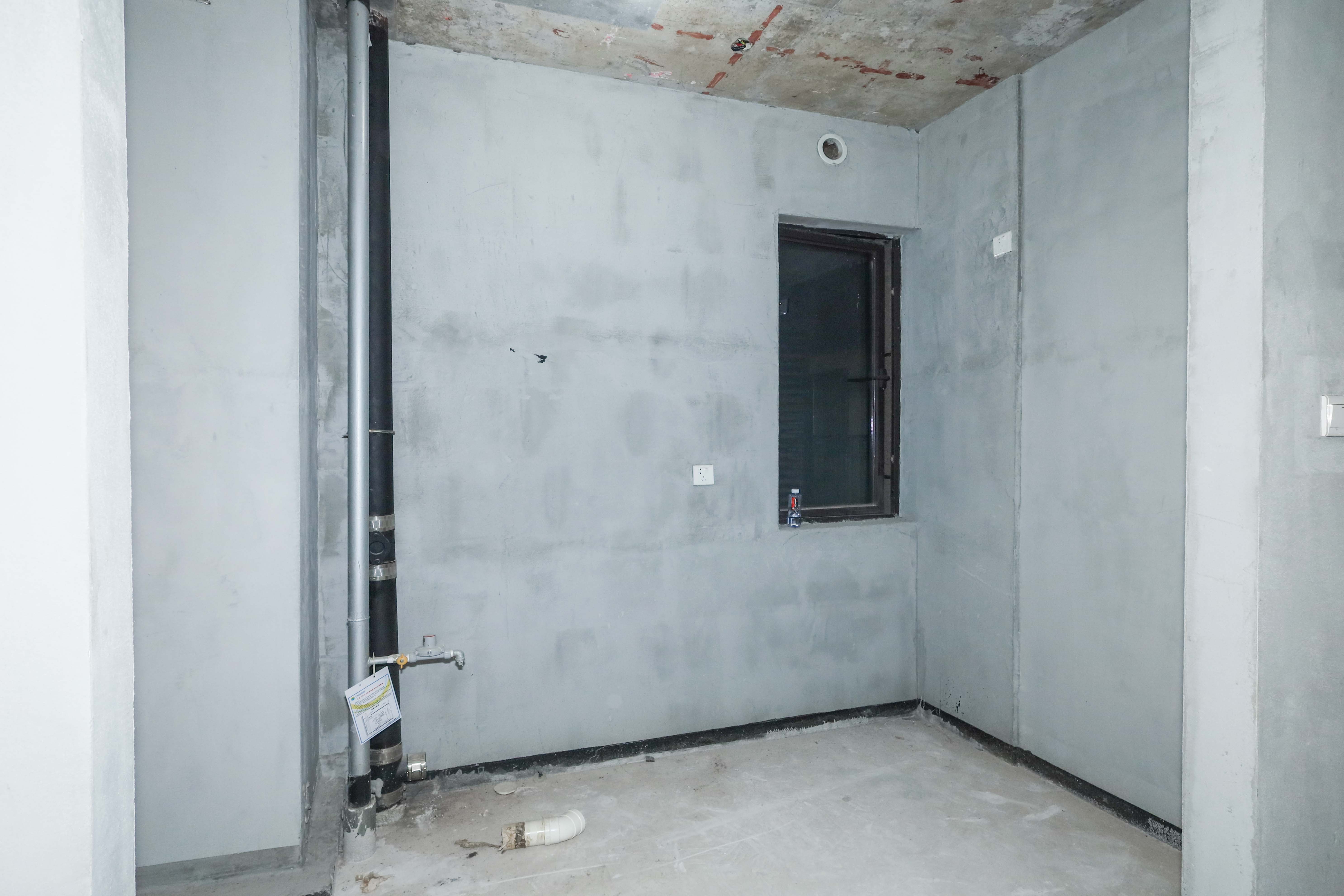 建发央著  4室2厅2卫   218.00万厨房