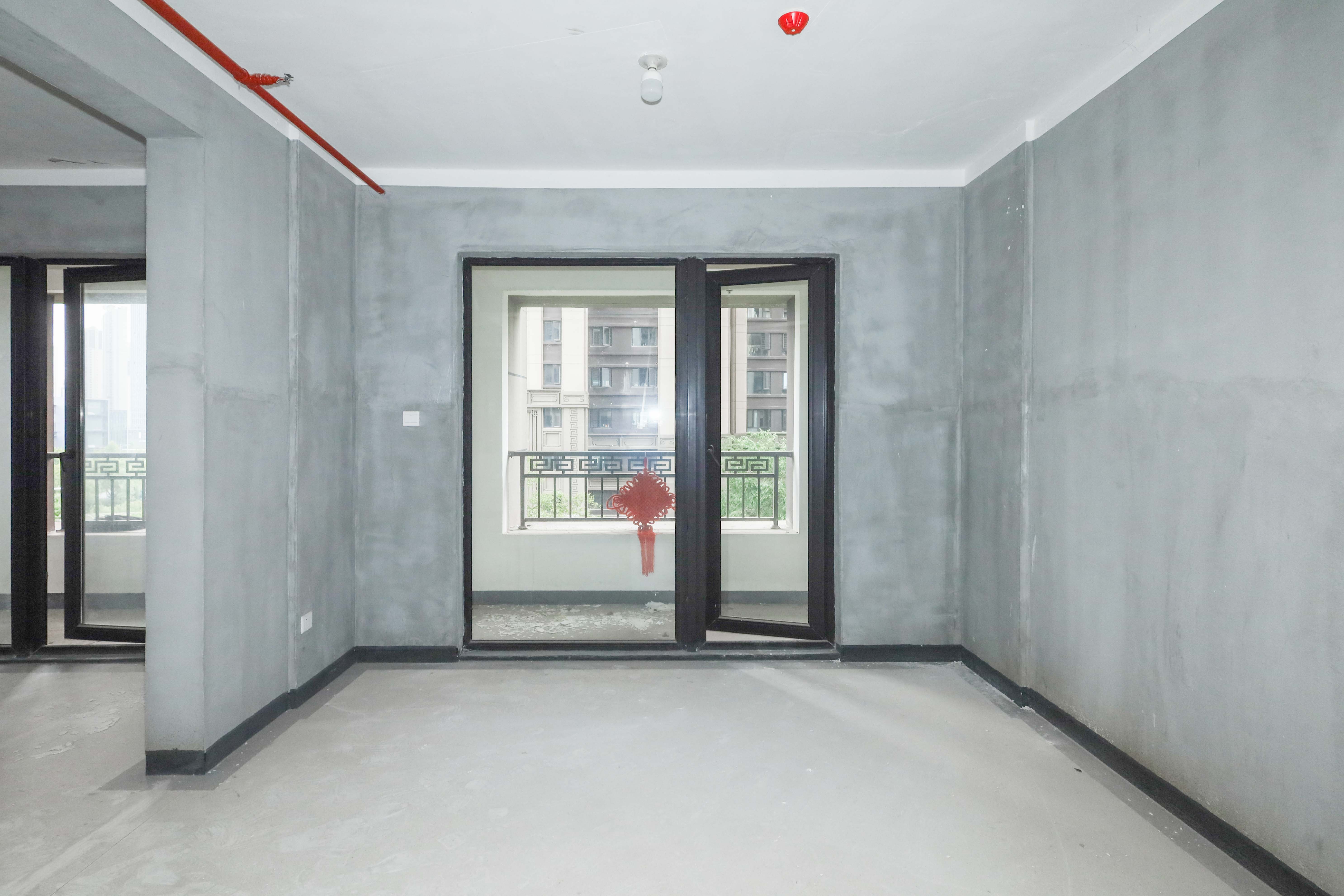 建发央著  4室2厅2卫   218.00万卧室