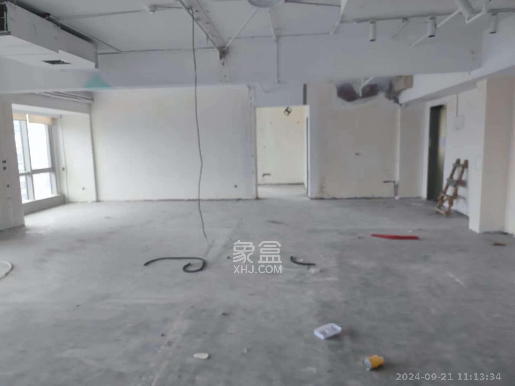 德思勤城市广场（宝格丽公寓）  7室2厅1卫   10000.00元/月室内图