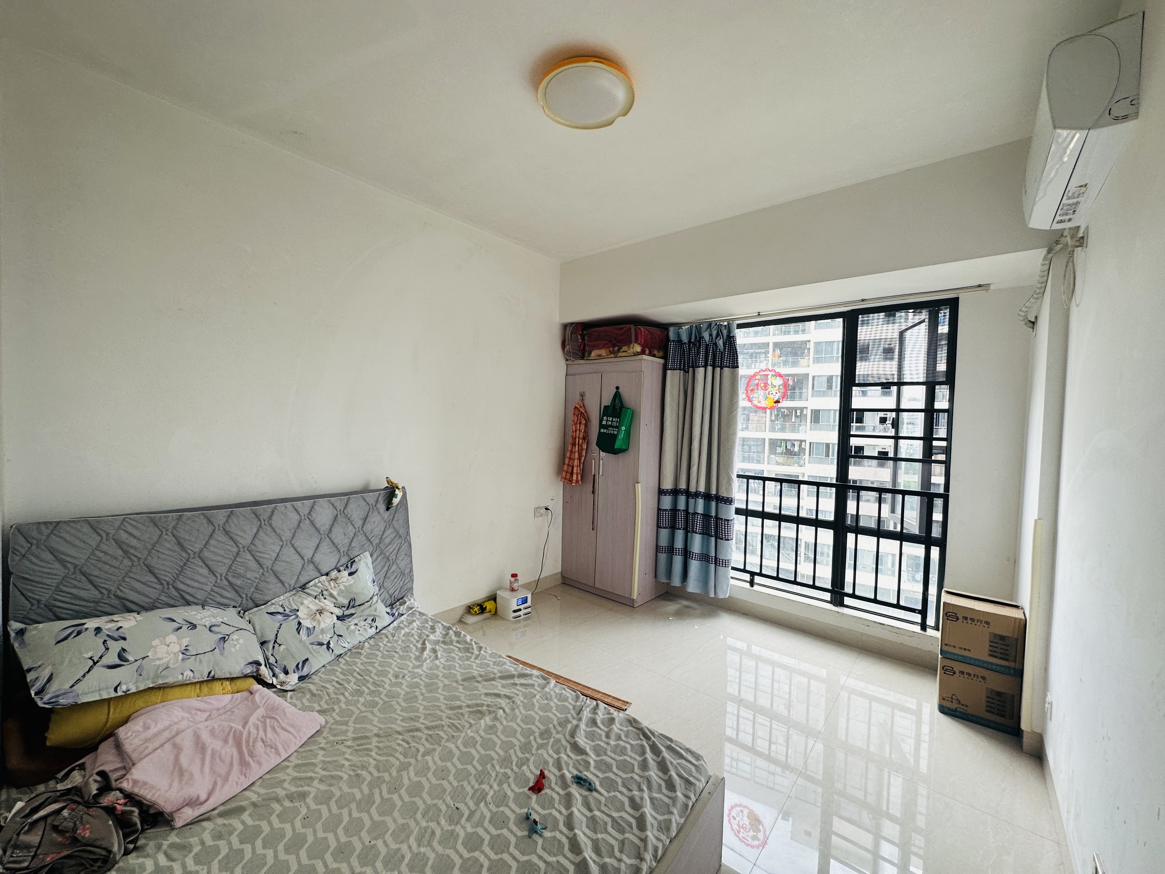 长霖繁华里 2室2厅1卫 186.00万 长霖繁华里 2室2厅1卫 186.00万卧室