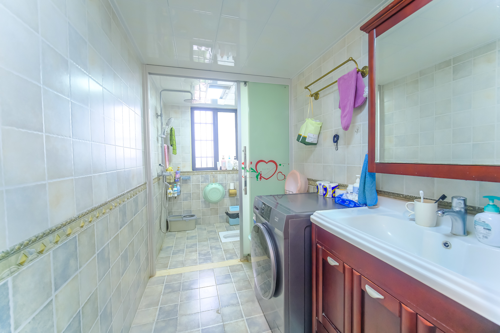 丰源国际 3室2厅2卫 80.0万 丰源国际 3室2厅2卫 80.0万卫生间