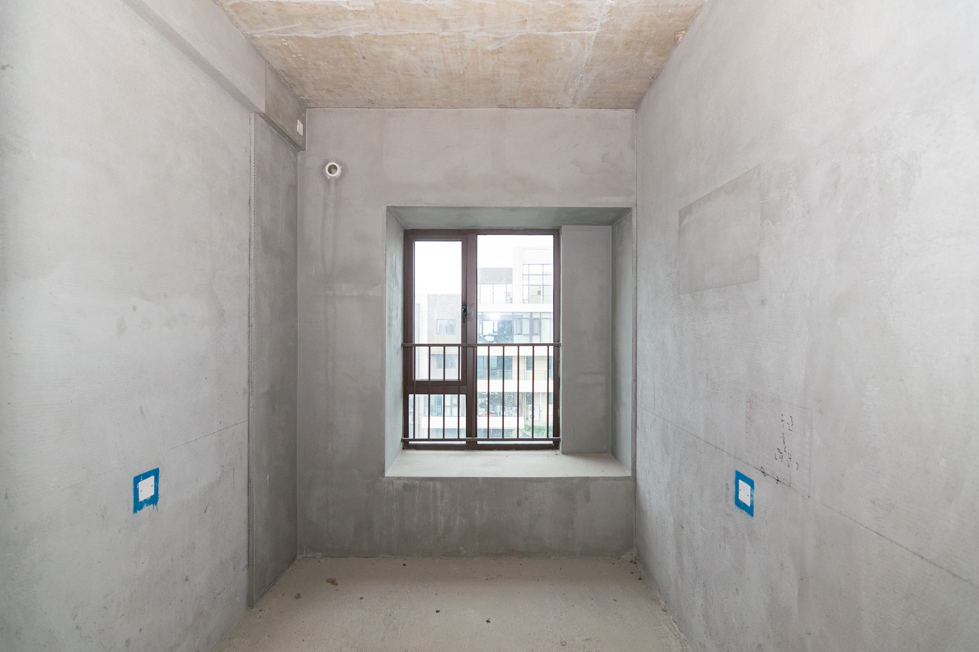 碧桂园御园  5室2厅3卫    200.0万 碧桂园御园  5室2厅3卫    200.0万卧室