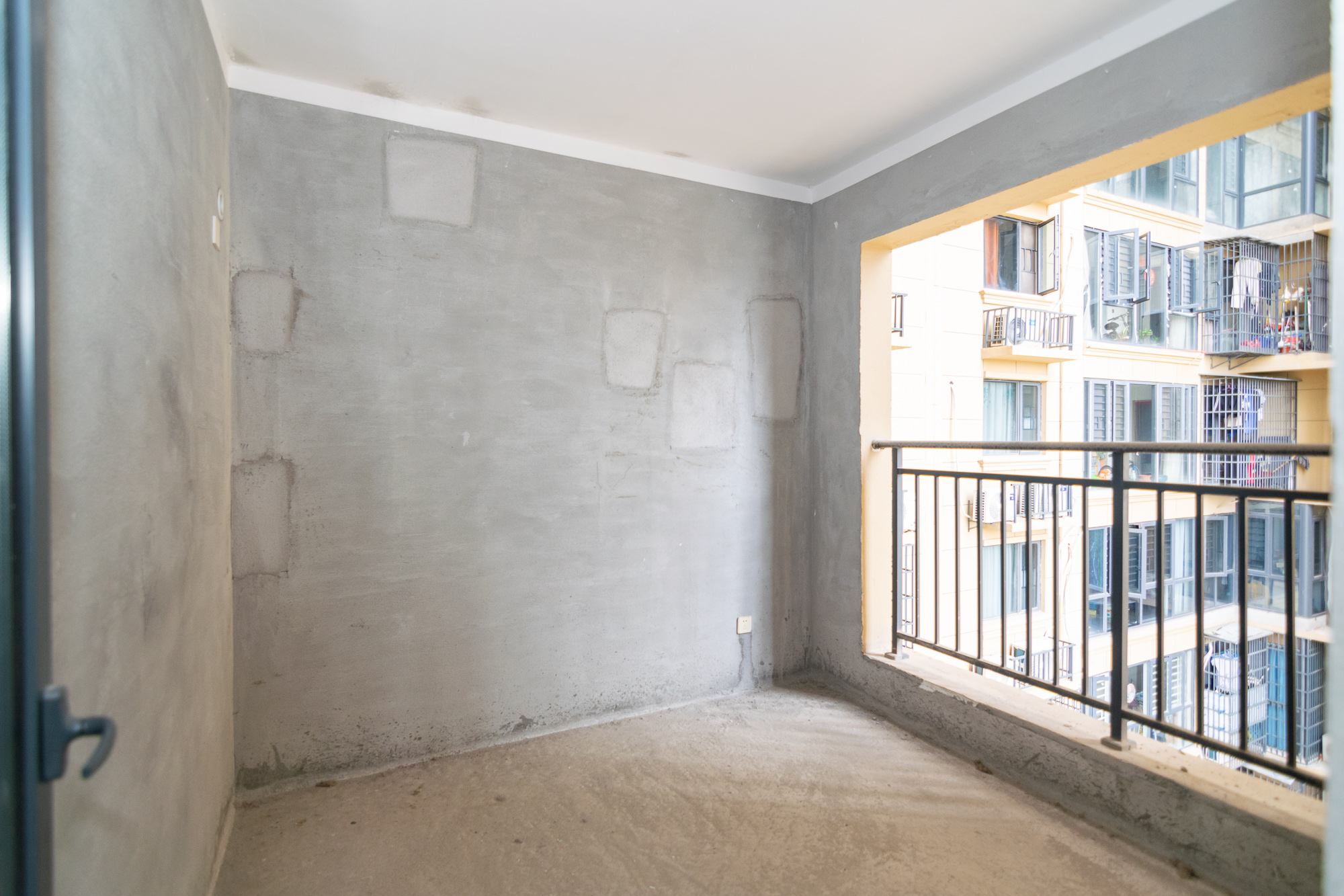 荣盛岳麓峰景 3室2厅1卫 59.0万 荣盛岳麓峰景 3室2厅1卫 59.0万卧室