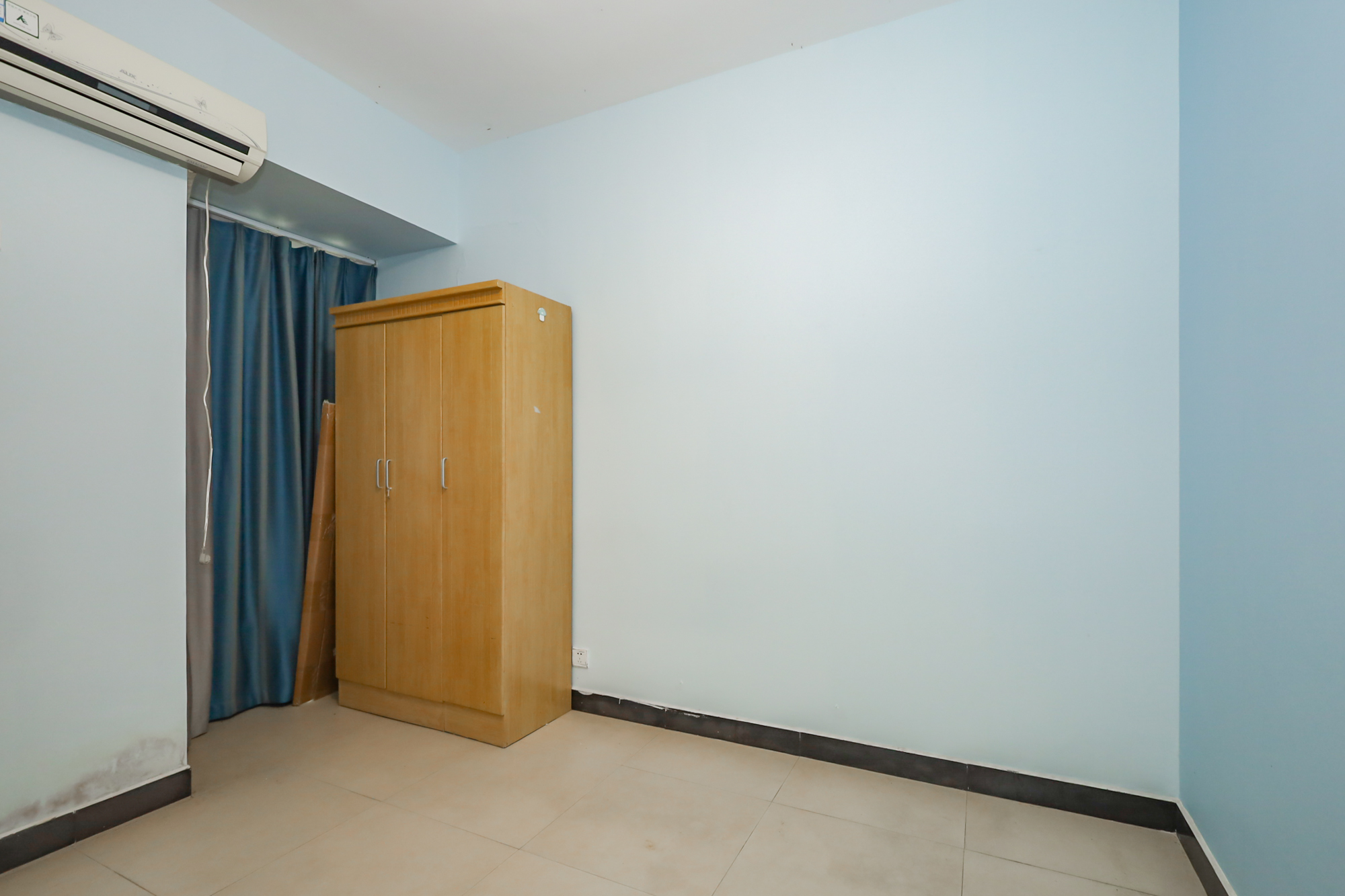 华韵城市海岸(城市水岸苑)  2室2厅1卫    95.0万 华韵城市海岸(城市水岸苑)  2室2厅1卫    95.0万卧室