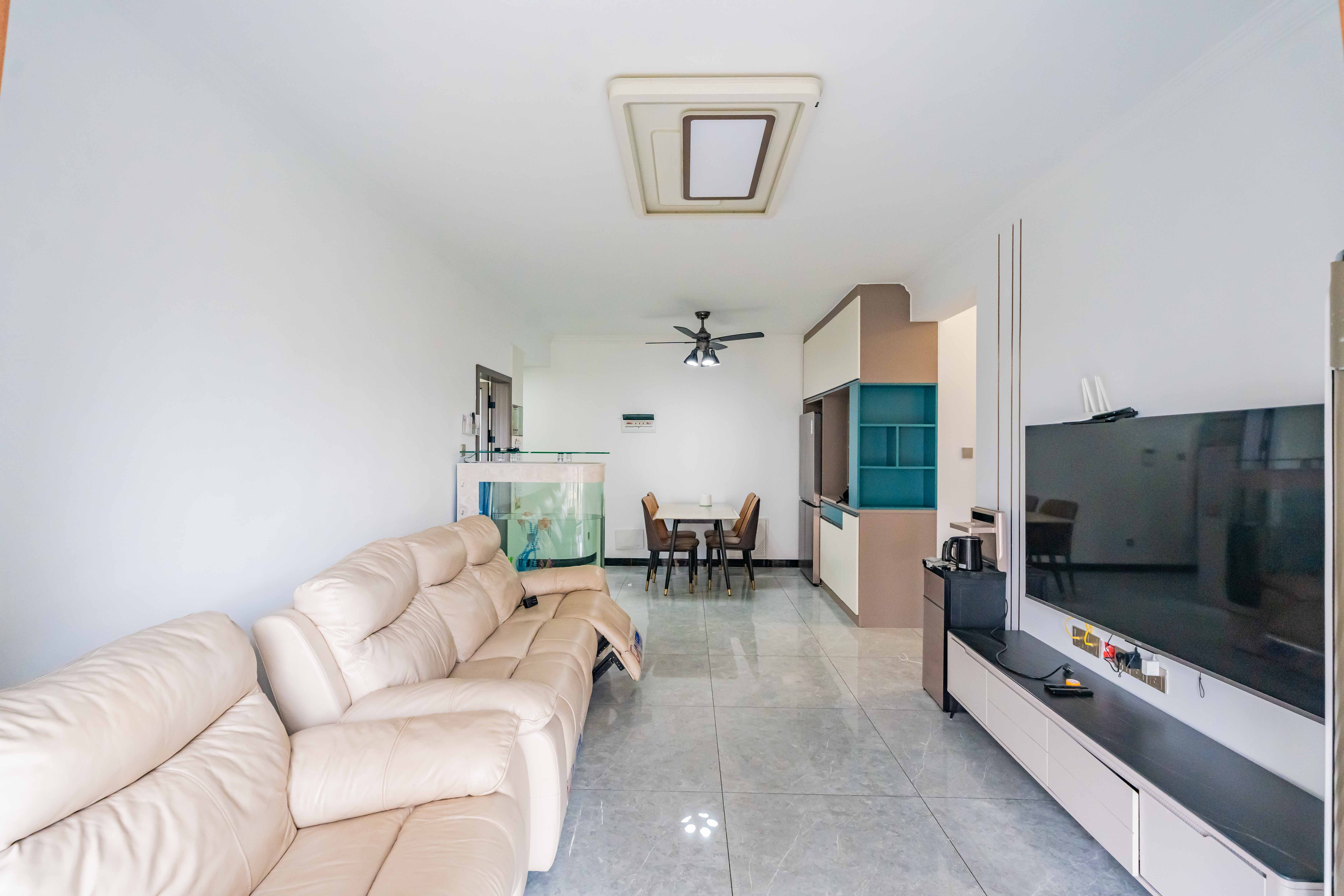 上园商住小区 3室1厅1卫 100.0万 上园商住小区 3室1厅1卫 100.0万客厅