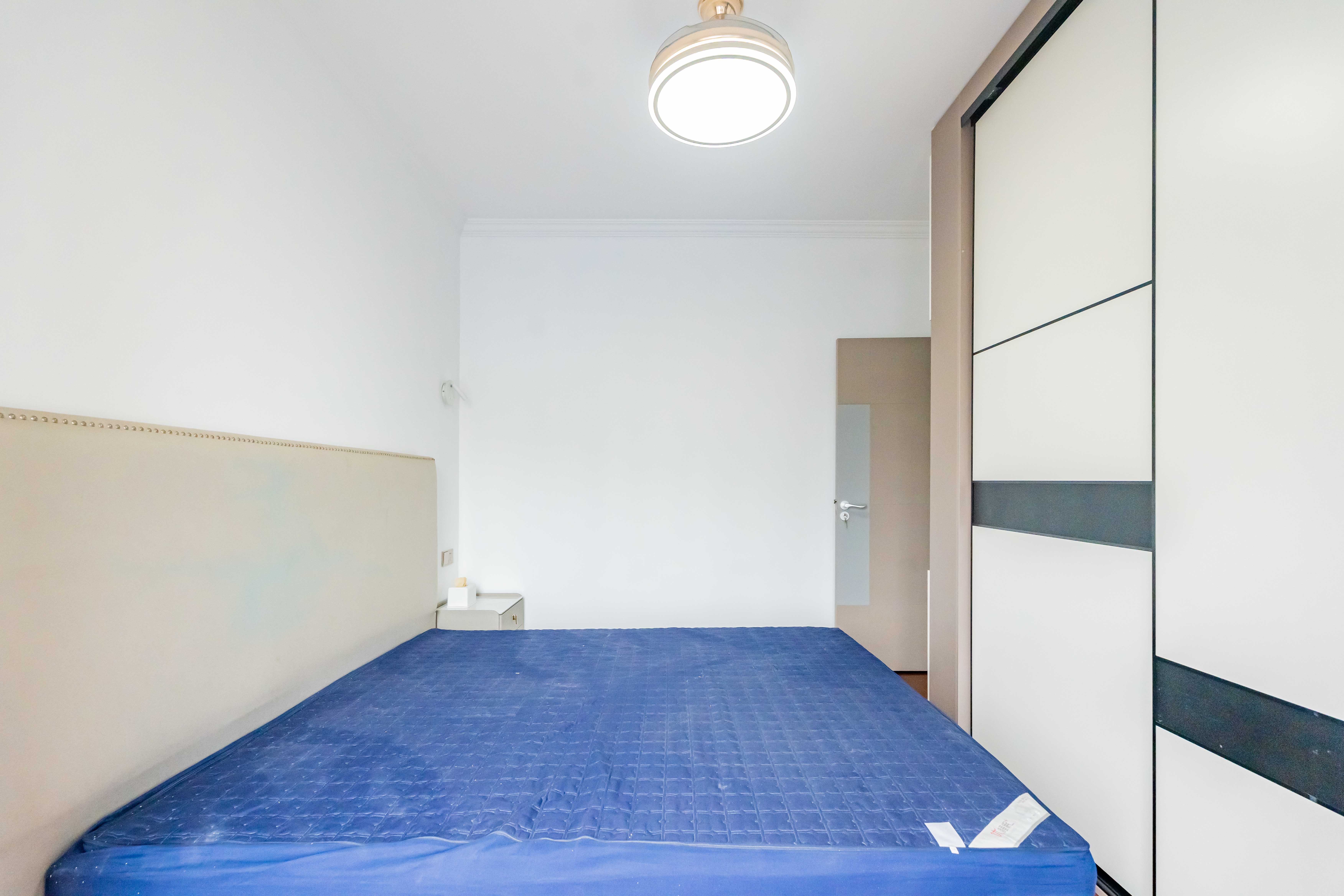 上园商住小区 3室1厅1卫 100.0万 上园商住小区 3室1厅1卫 100.0万卧室