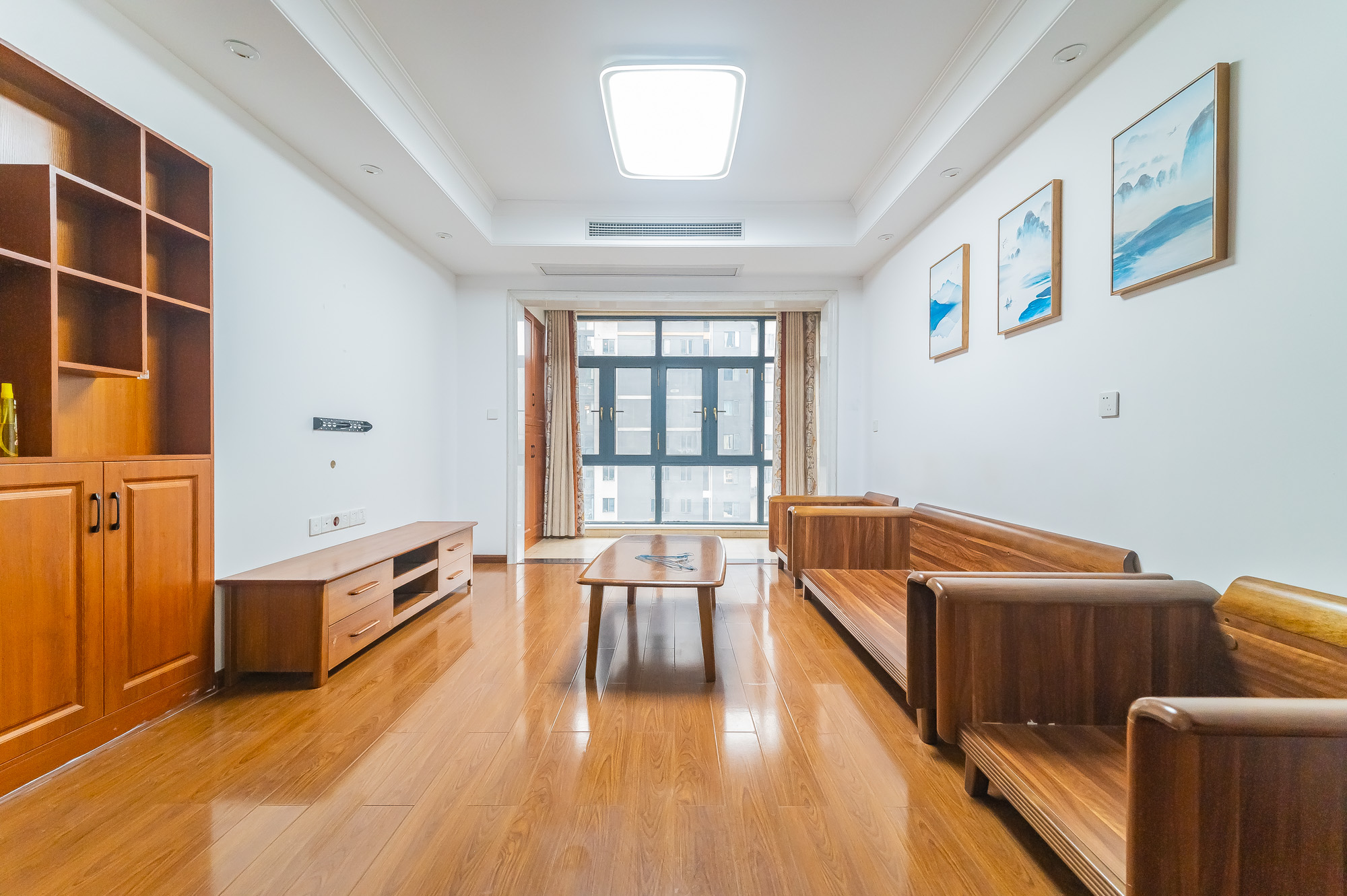 恒基凯旋门三期 3室2厅2卫 120.0万 恒基凯旋门三期 3室2厅2卫 120.0万客厅