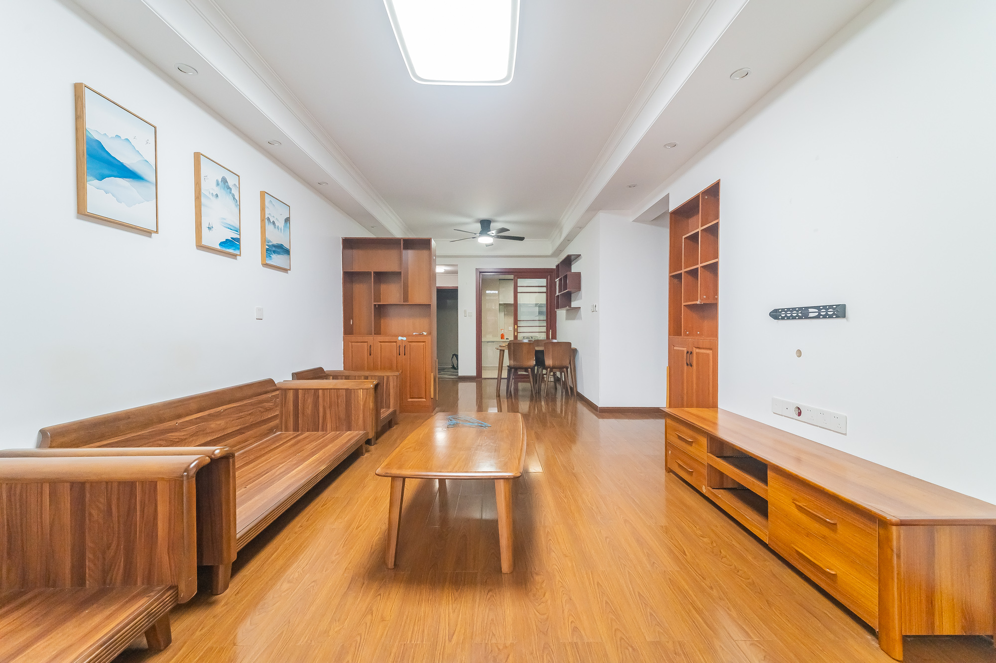 恒基凯旋门三期 3室2厅2卫 120.0万 恒基凯旋门三期 3室2厅2卫 120.0万客厅