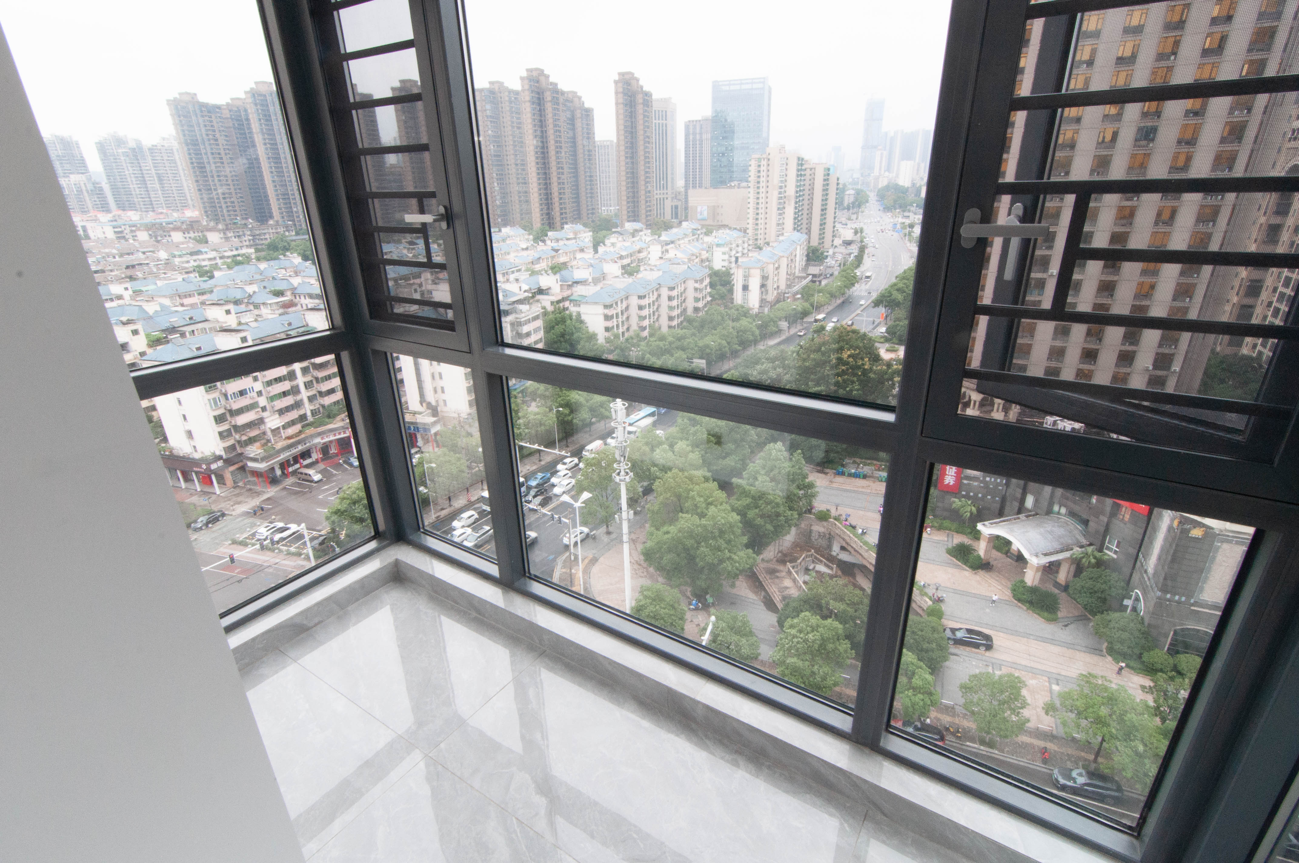 高鑫麓城  3室2厅1卫    168.0万其他