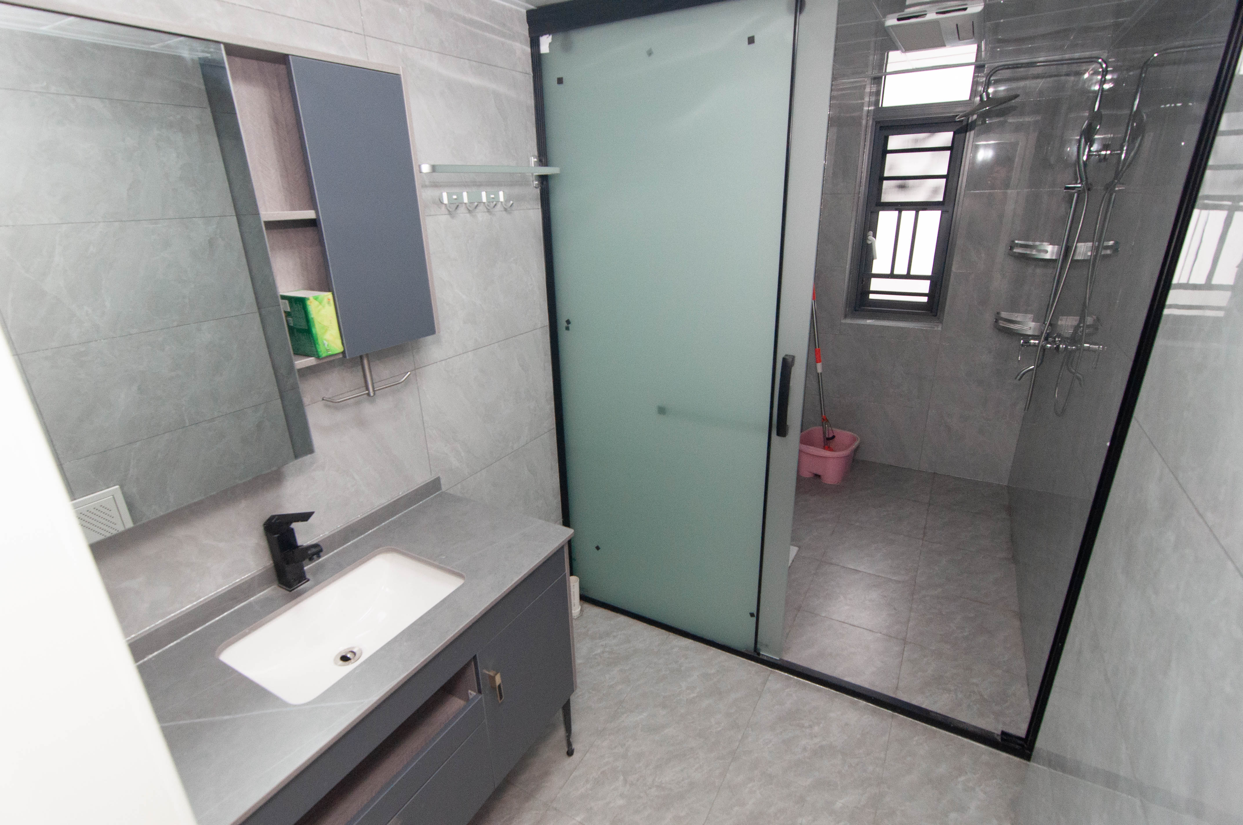 高鑫麓城  3室2厅1卫    168.0万卫生间