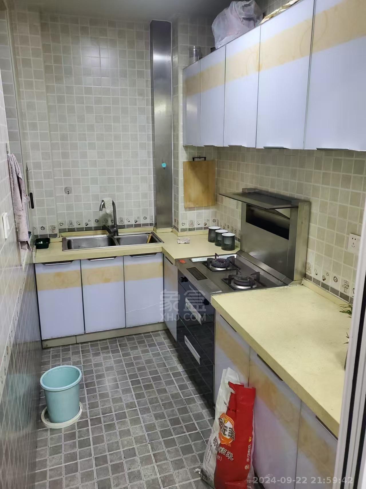 龙腾国际 1室1厅1卫 1400.0元/月 龙腾国际 1室1厅1卫 1400.0元/月室内图