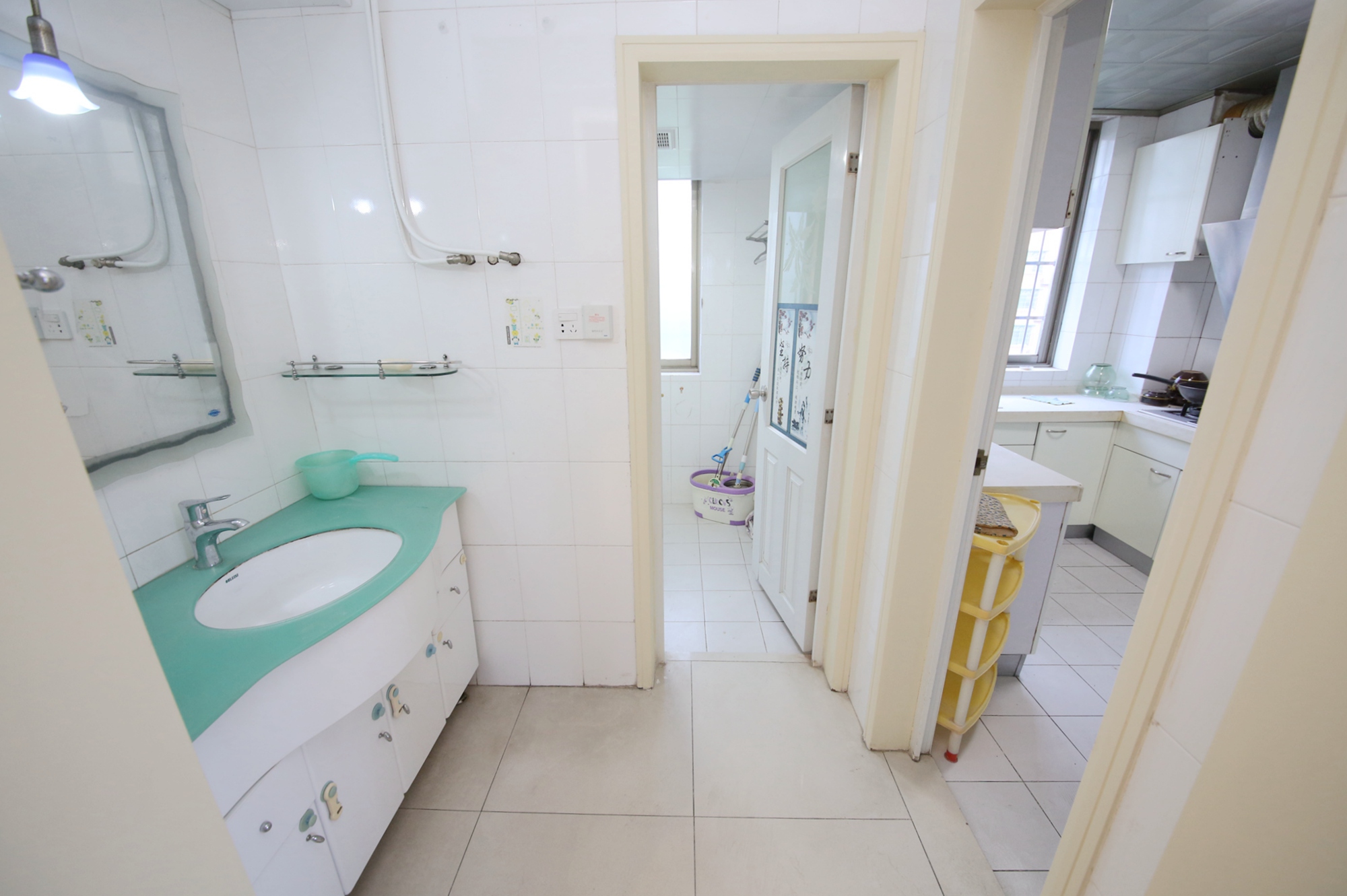 东南明苑  3室2厅2卫    69.8万卫生间