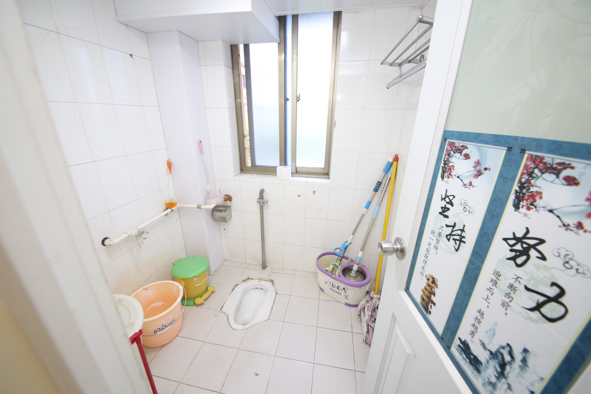 东南明苑  3室2厅2卫    69.8万卫生间