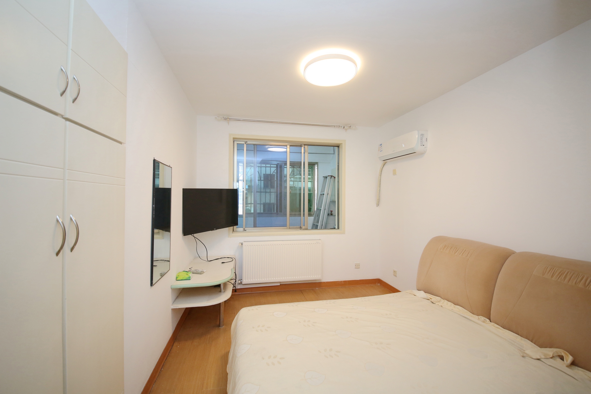 东南明苑  3室2厅2卫    69.8万卧室