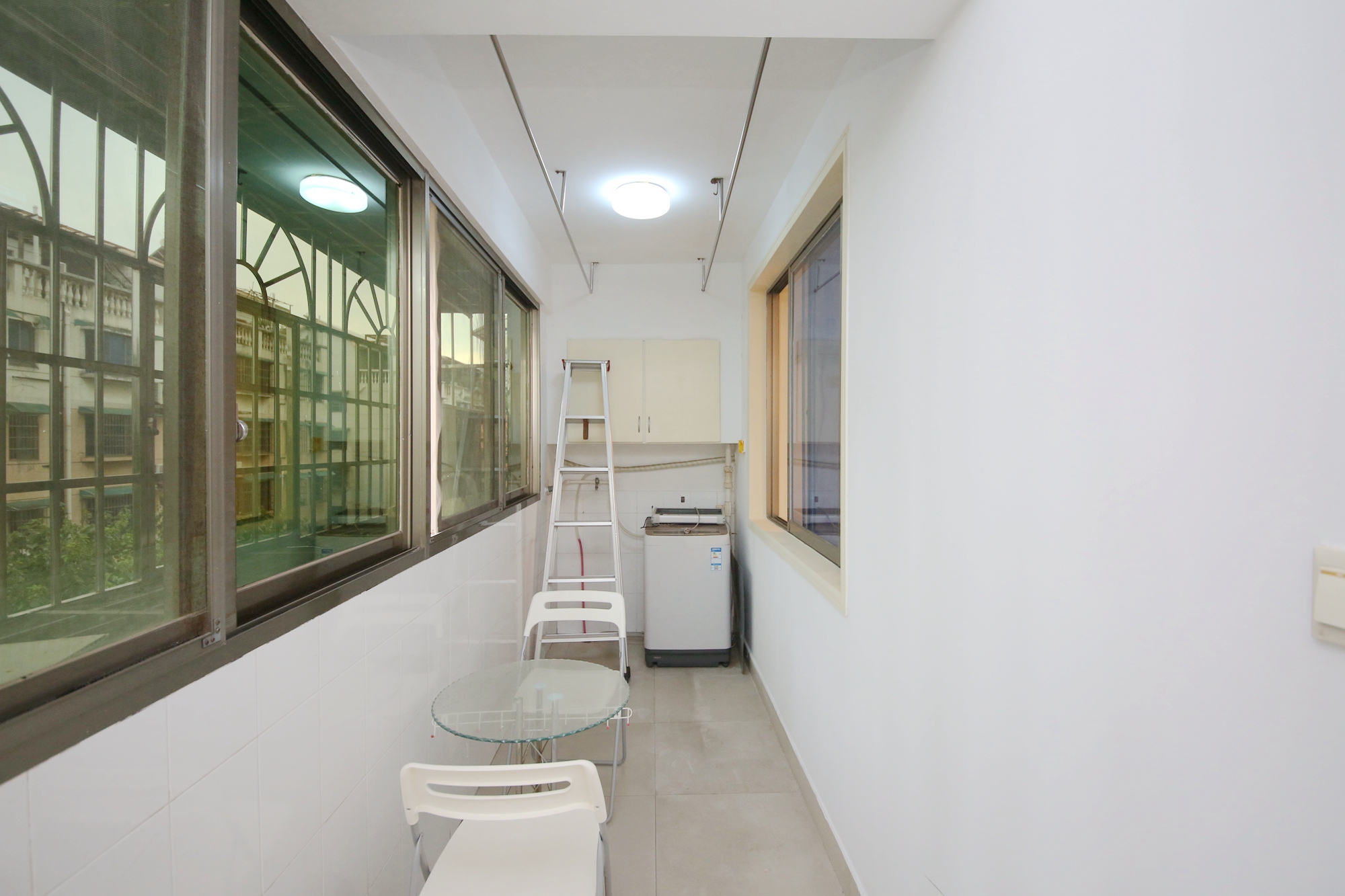 东南明苑  3室2厅2卫    69.8万阳台