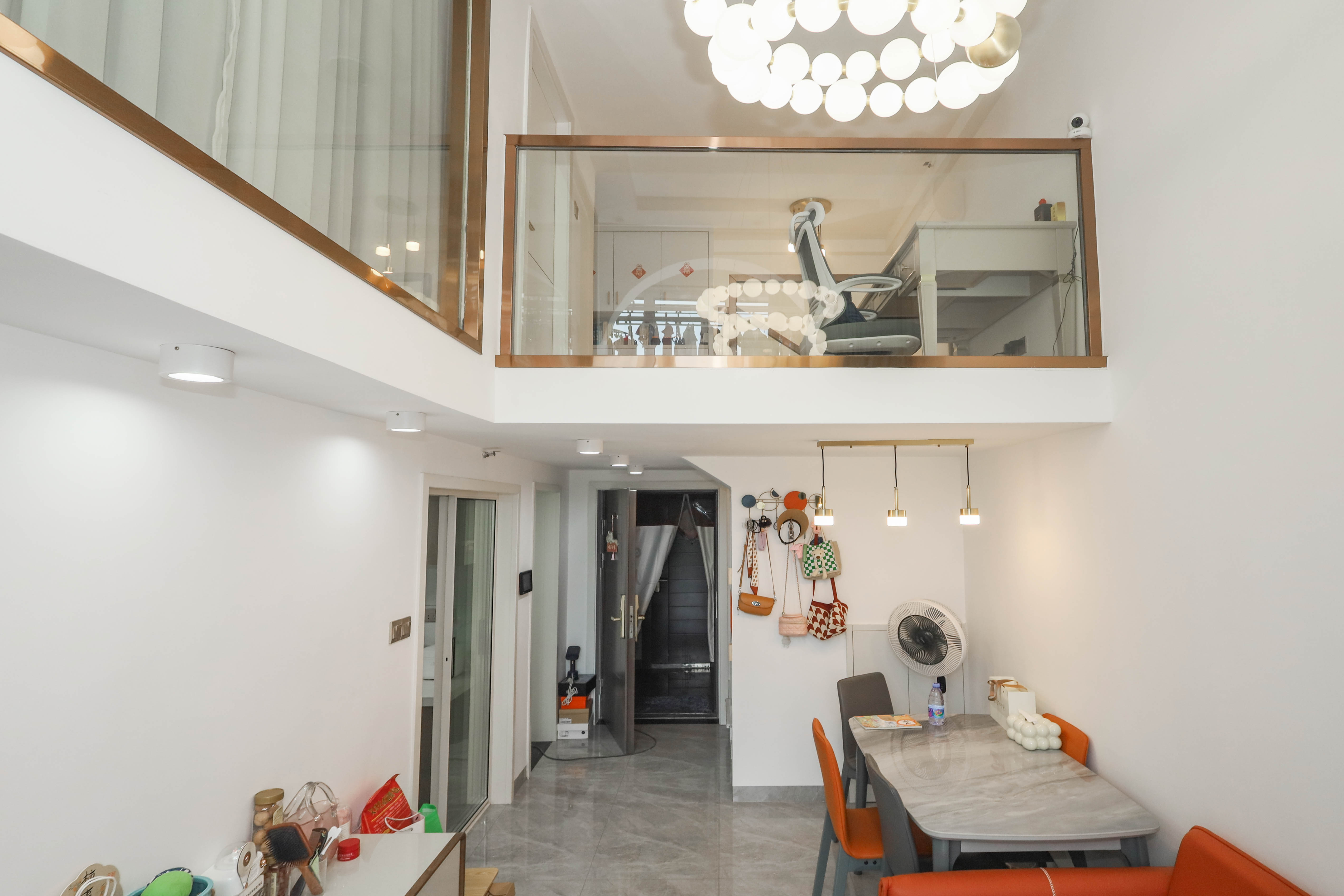 万科金色梦想B区  2室2厅2卫    60.0万 万科金色梦想B区  2室2厅2卫    60.0万客厅