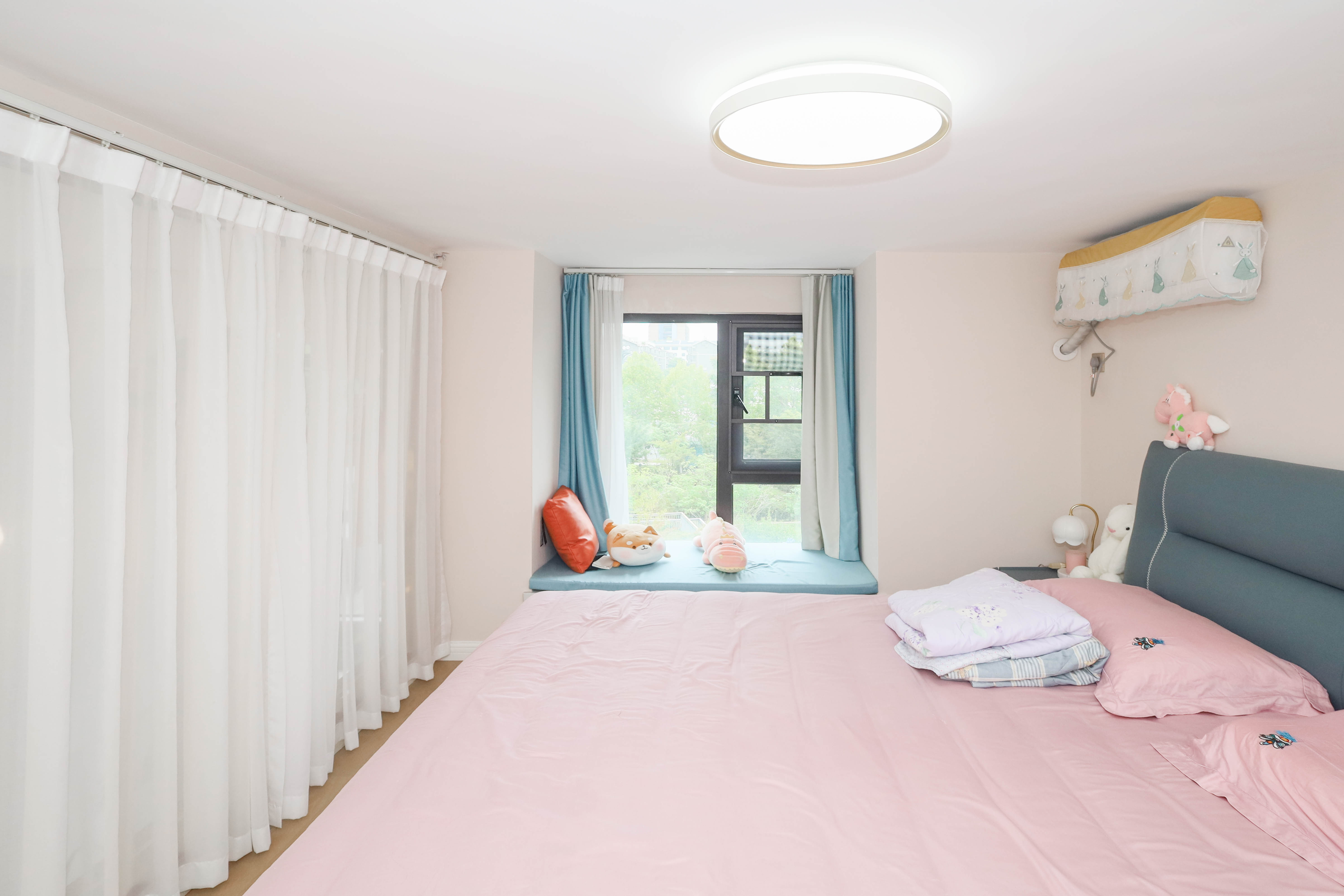 万科金色梦想B区  2室2厅2卫    60.0万 万科金色梦想B区  2室2厅2卫    60.0万卧室