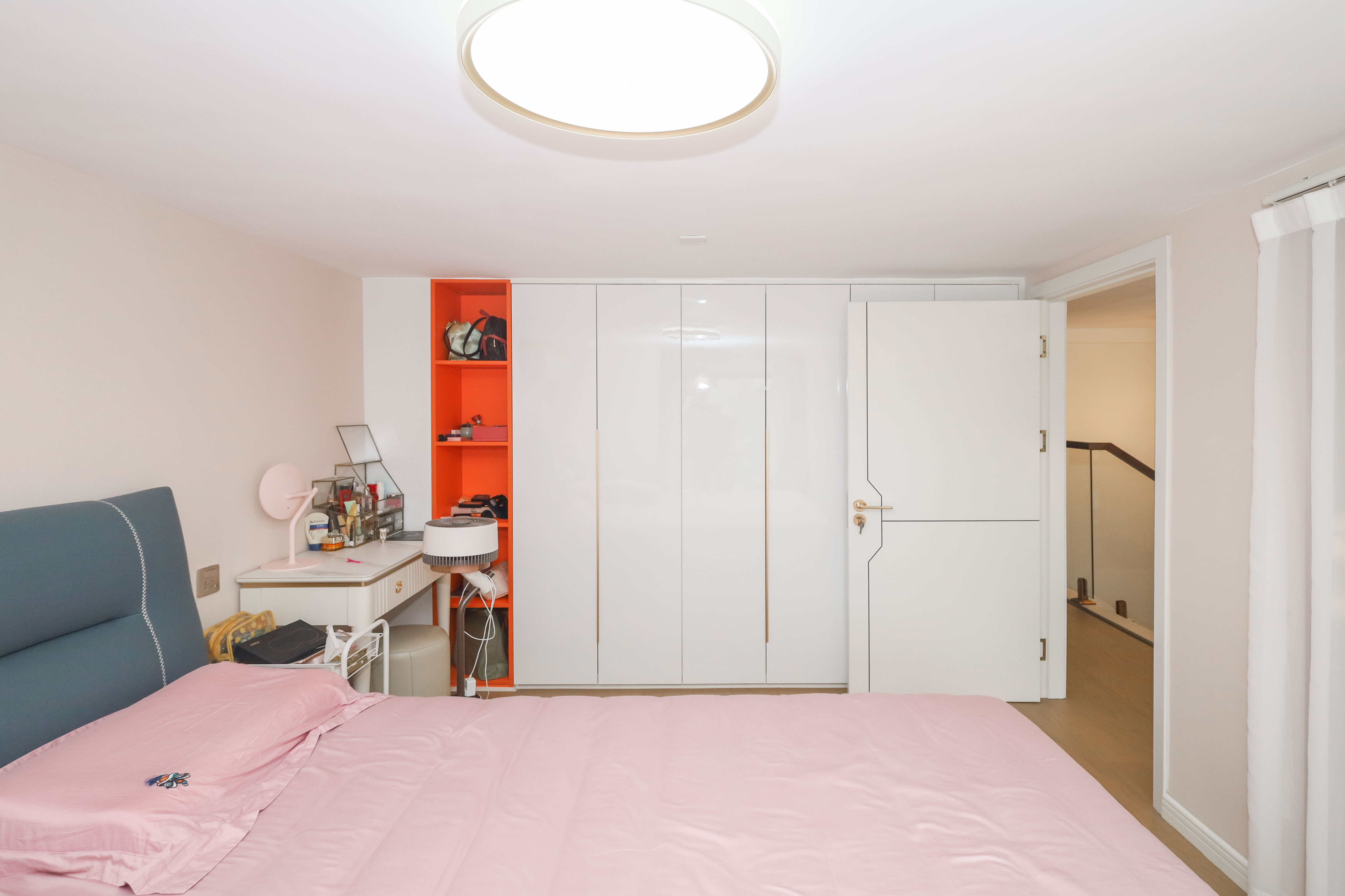 万科金色梦想B区  2室2厅2卫    60.0万 万科金色梦想B区  2室2厅2卫    60.0万卧室