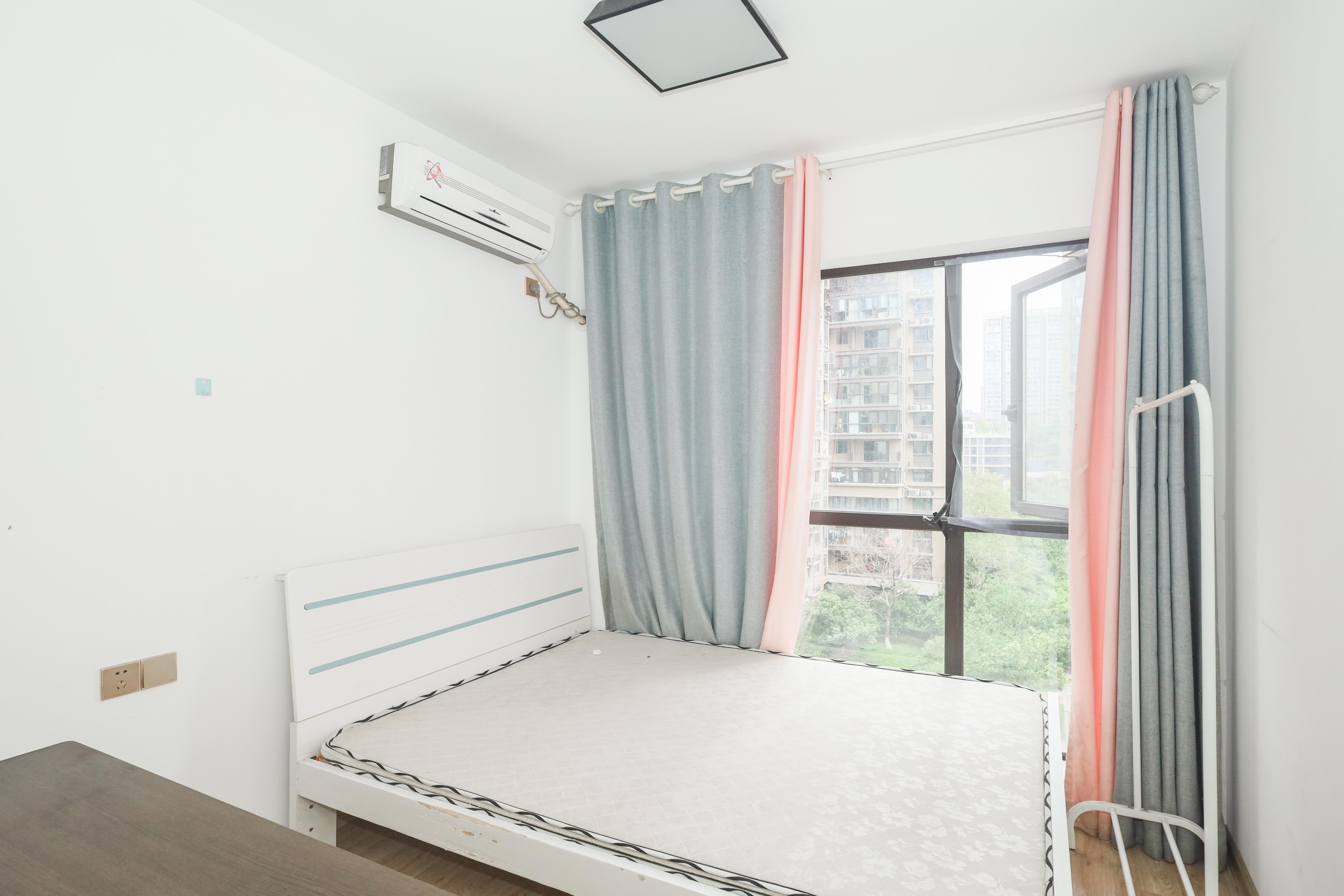 梅溪湖合能璞丽  3室2厅2卫    115.0万卧室