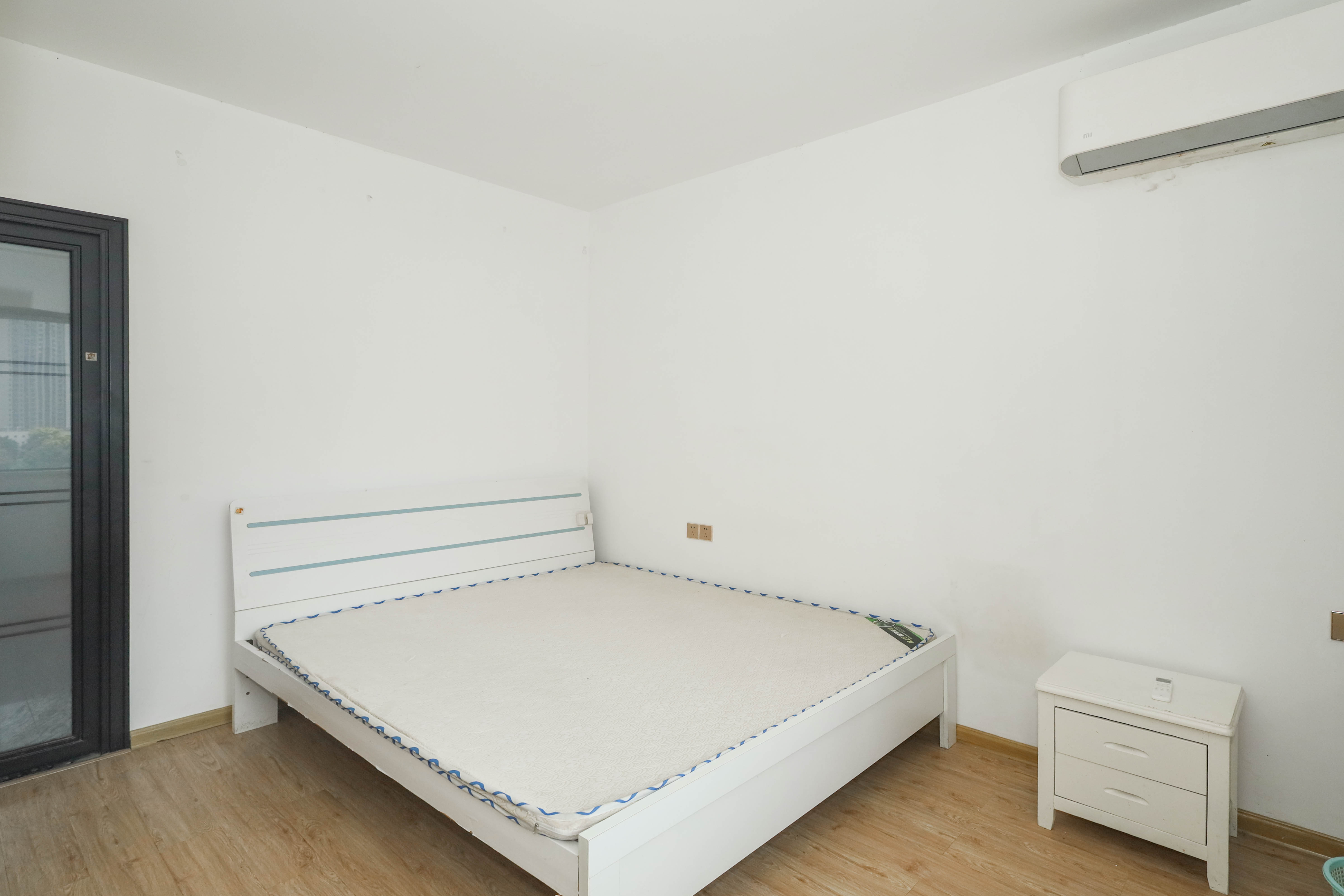 梅溪湖合能璞丽  3室2厅2卫    115.0万卧室