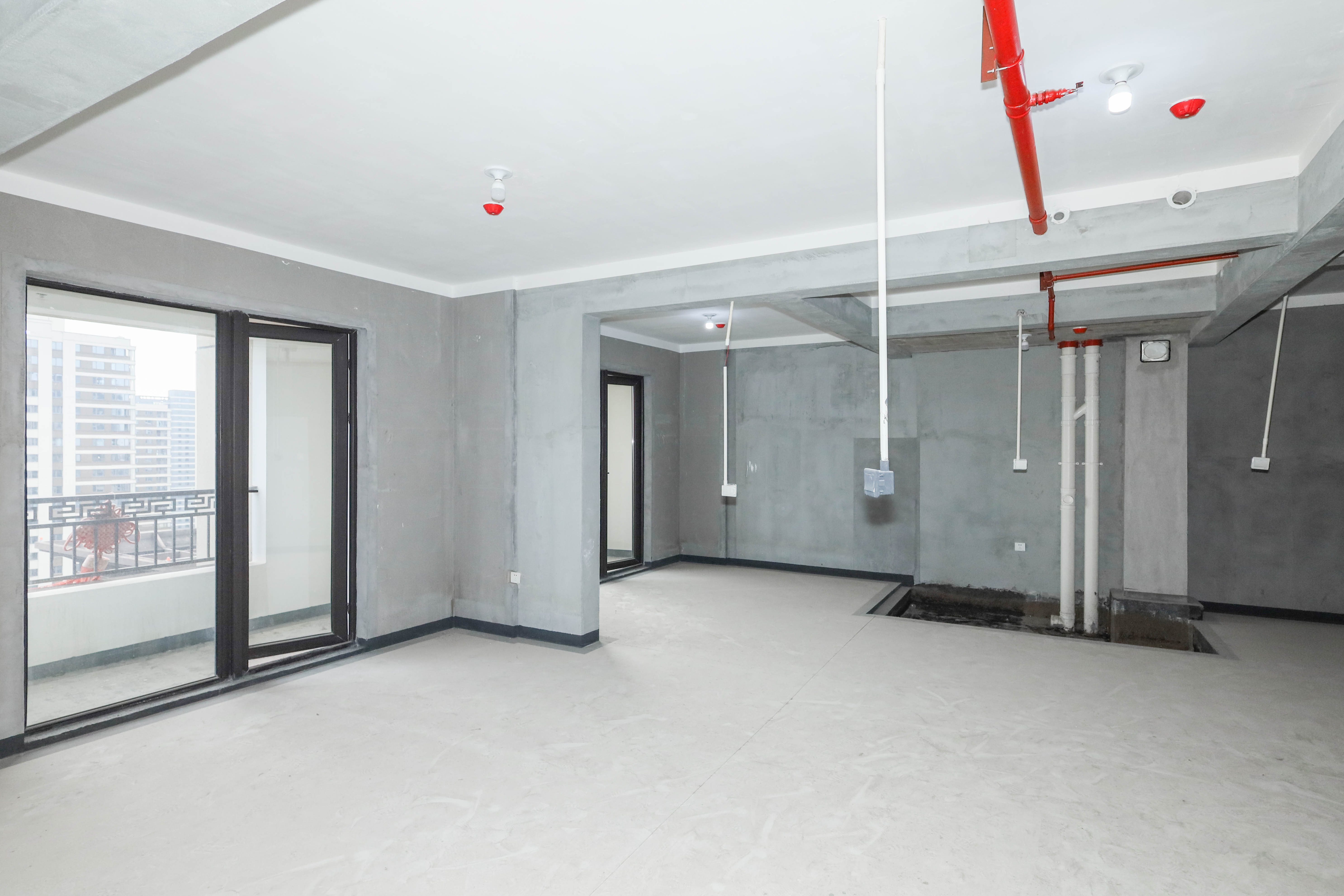 建发央著  4室2厅2卫   215.00万客厅