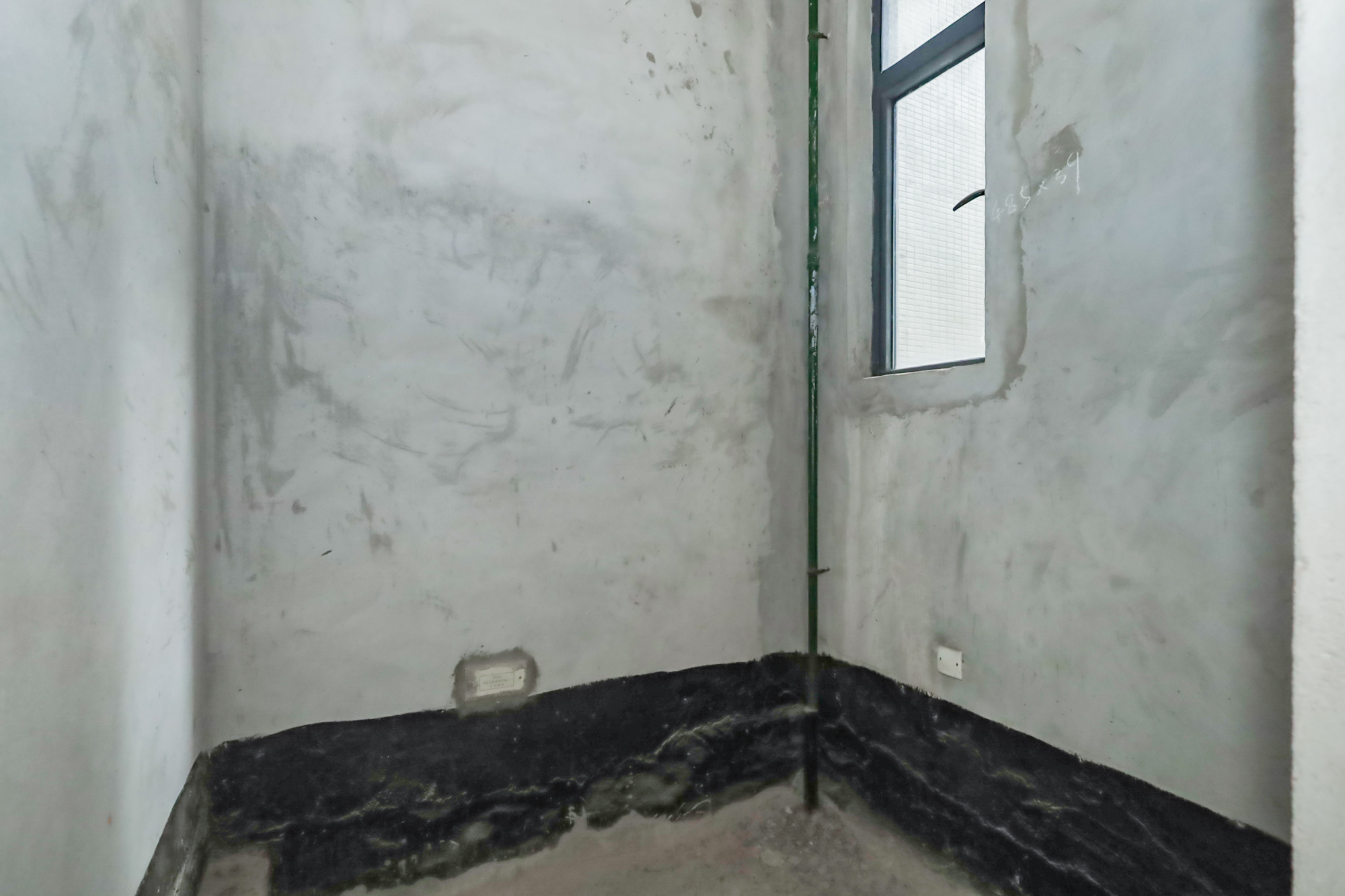 西山汇景一、二期  4室2厅5卫    480.0万 西山汇景一、二期  4室2厅5卫    480.0万卫生间