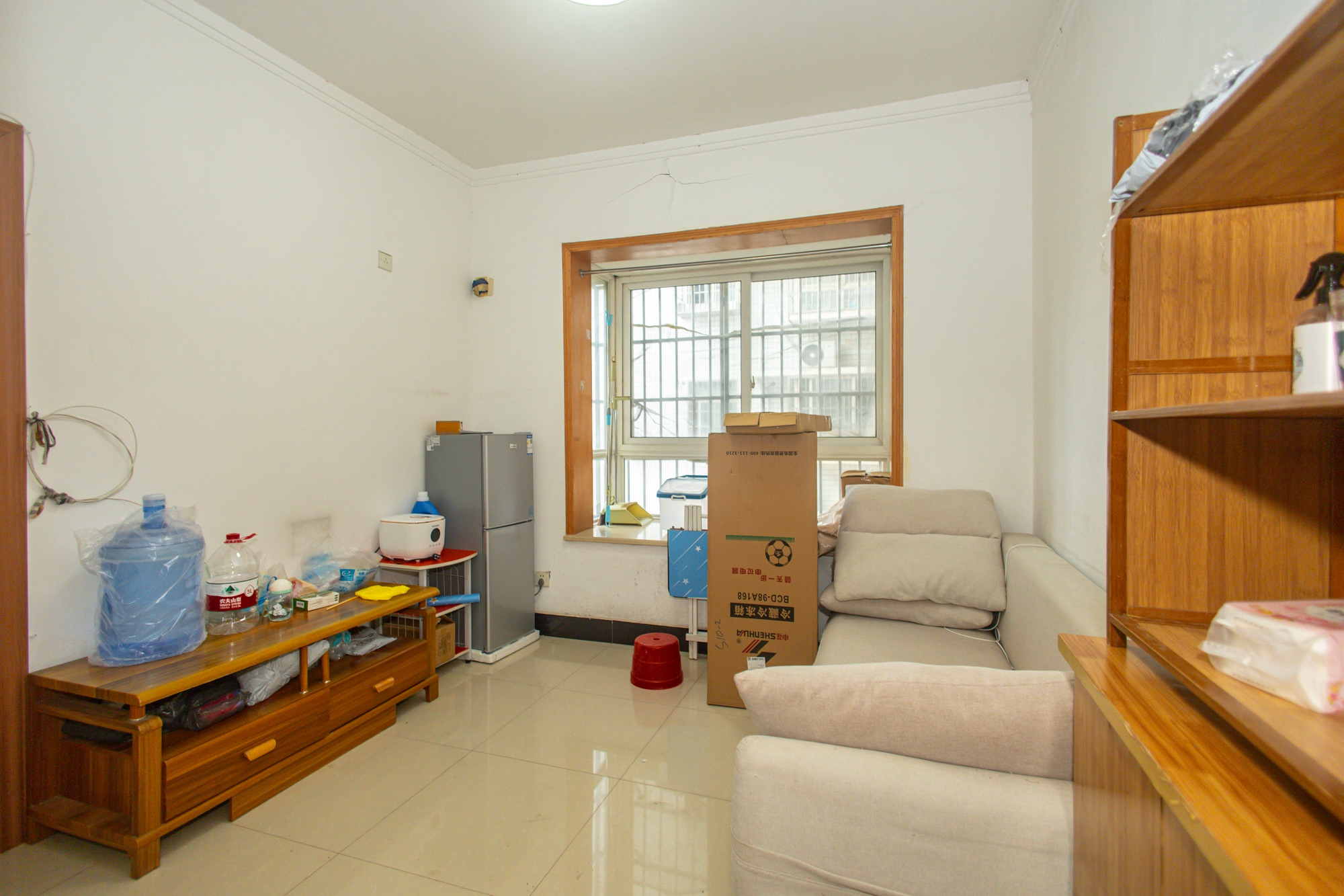 广场之星  1室1厅1卫    16.8万 广场之星  1室1厅1卫    16.8万客厅