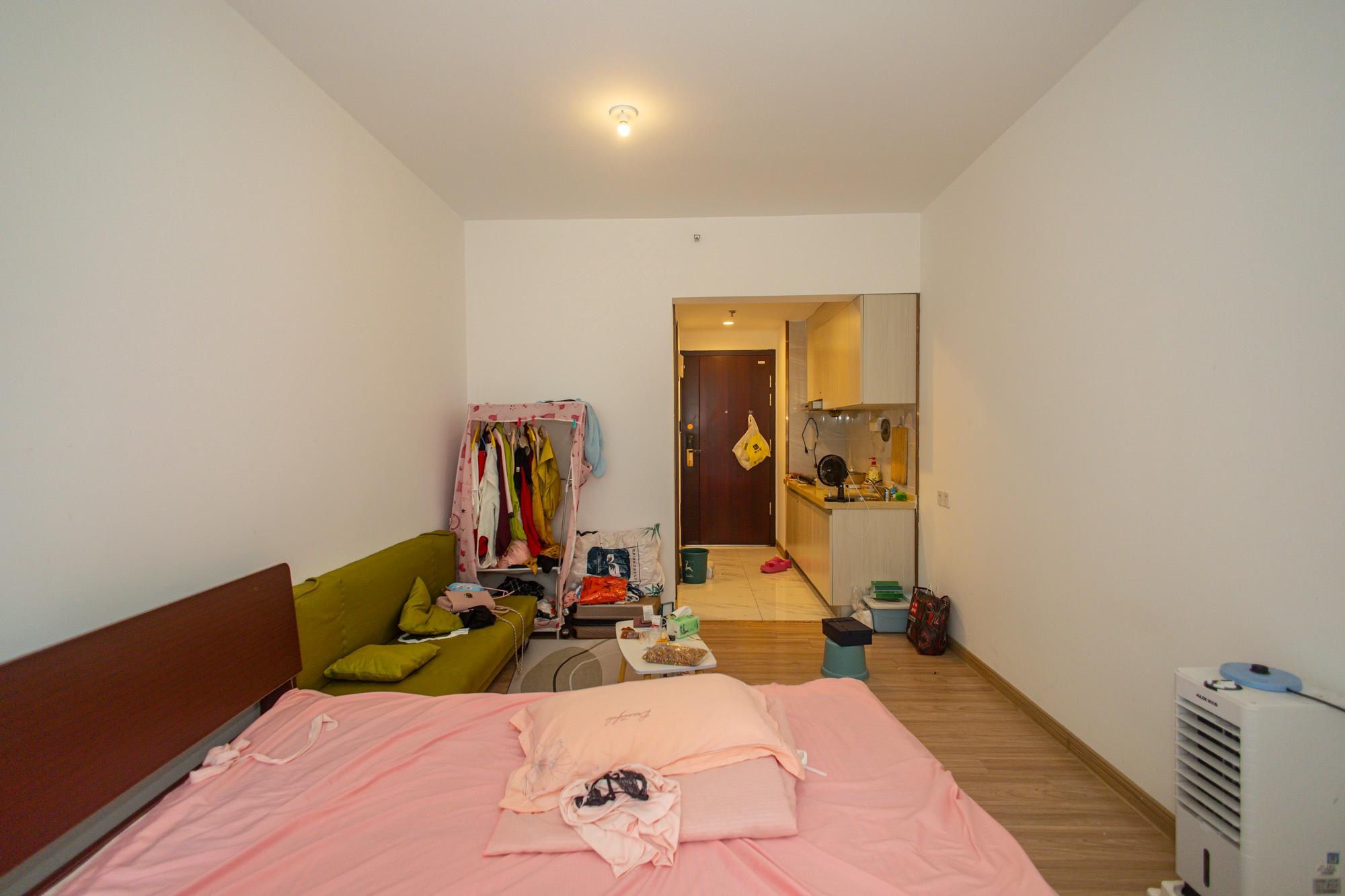 新长海漓湘悦  1室1厅1卫    18.8万 新长海漓湘悦  1室1厅1卫    18.8万客厅