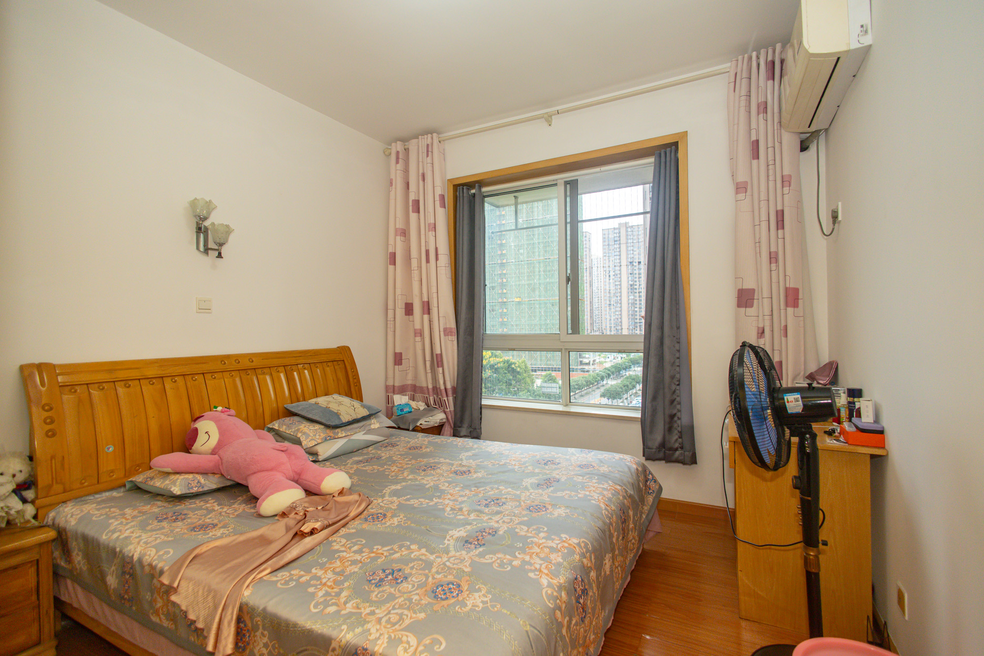 爱琴海岸 2室2厅1卫 48.0万 爱琴海岸 2室2厅1卫 48.0万卧室