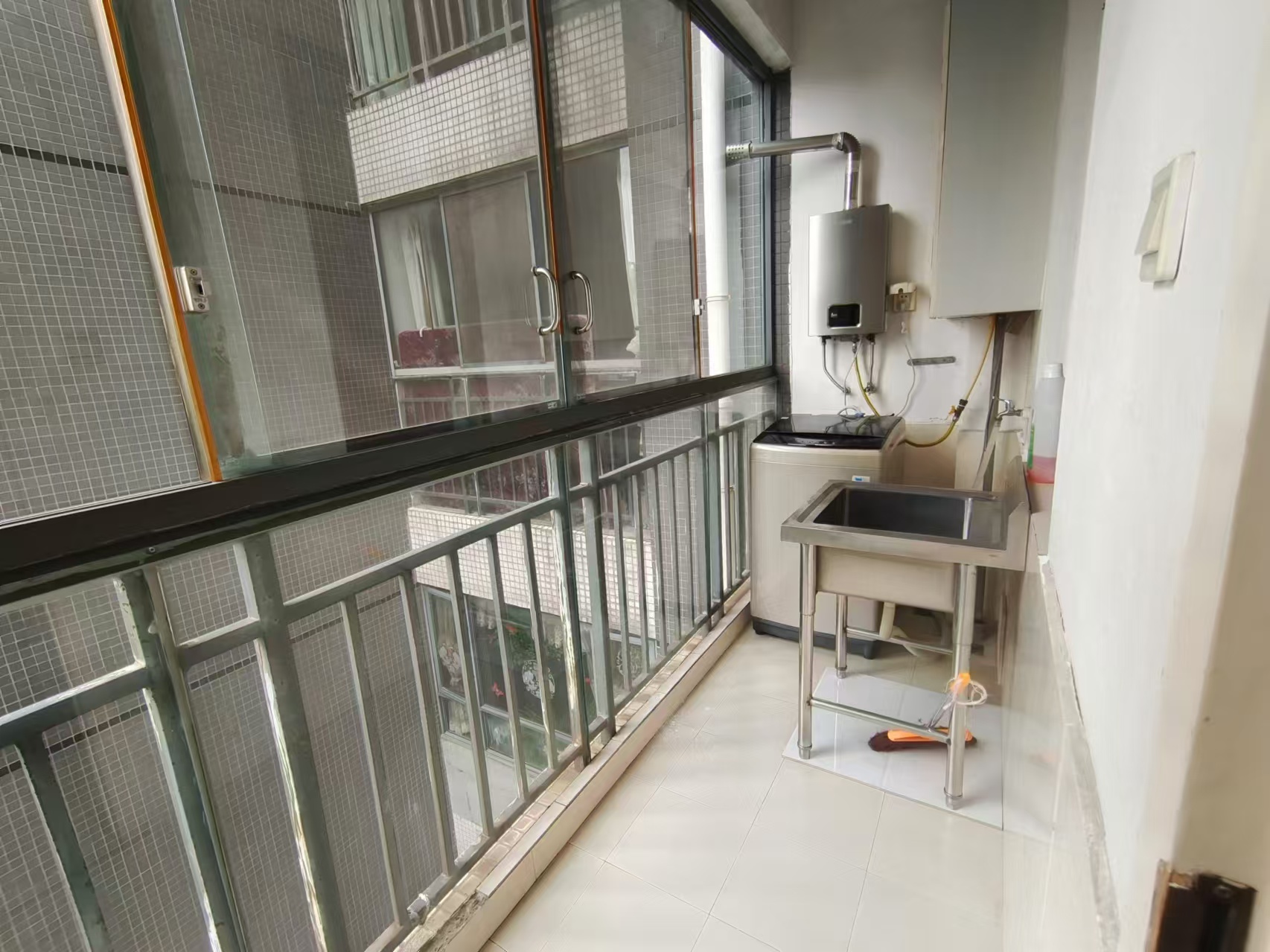 城市风景  3室2厅2卫   53.00万室内图