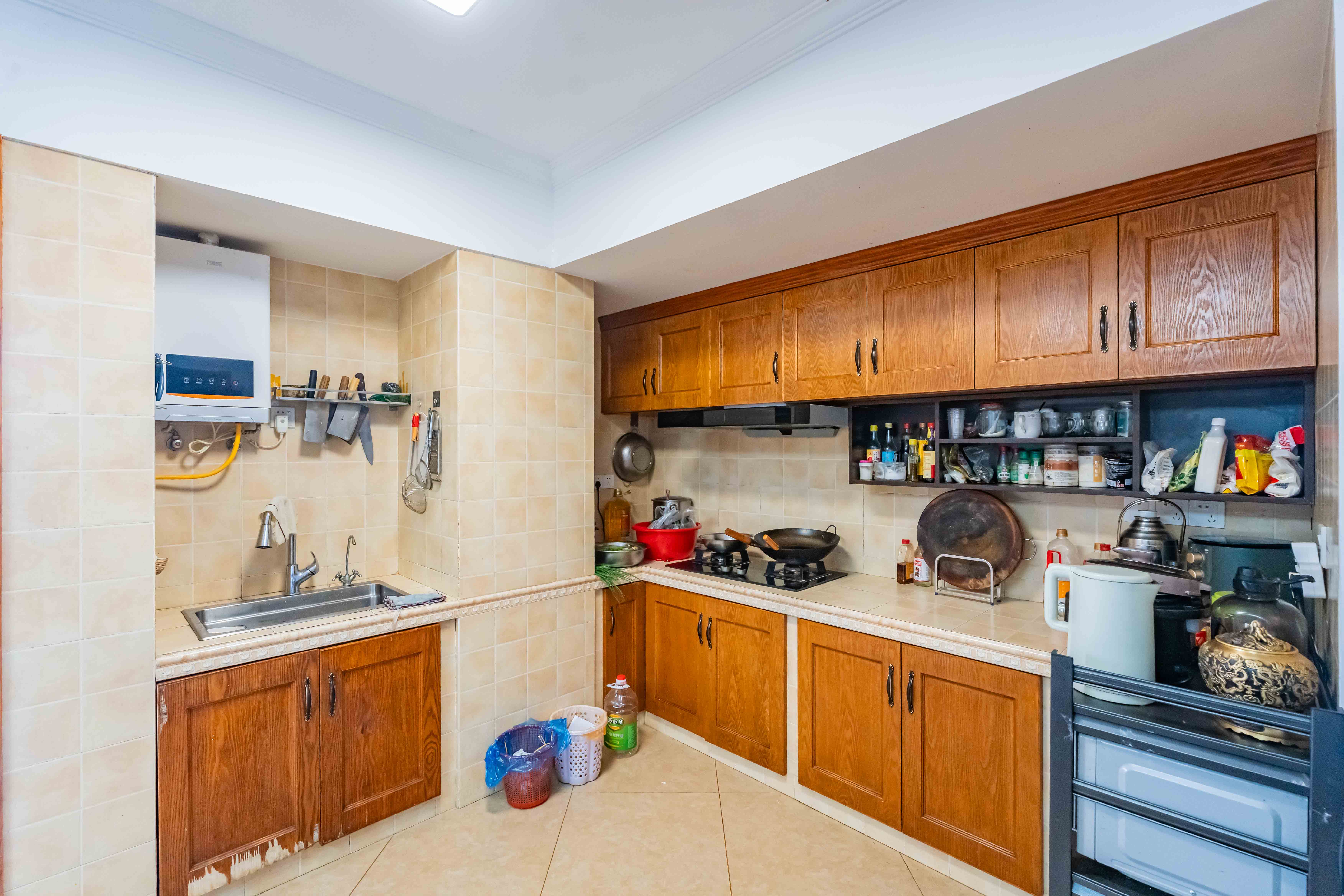 双子座(爱尚大厦)  3室2厅2卫    78.0万 双子座(爱尚大厦)  3室2厅2卫    78.0万厨房