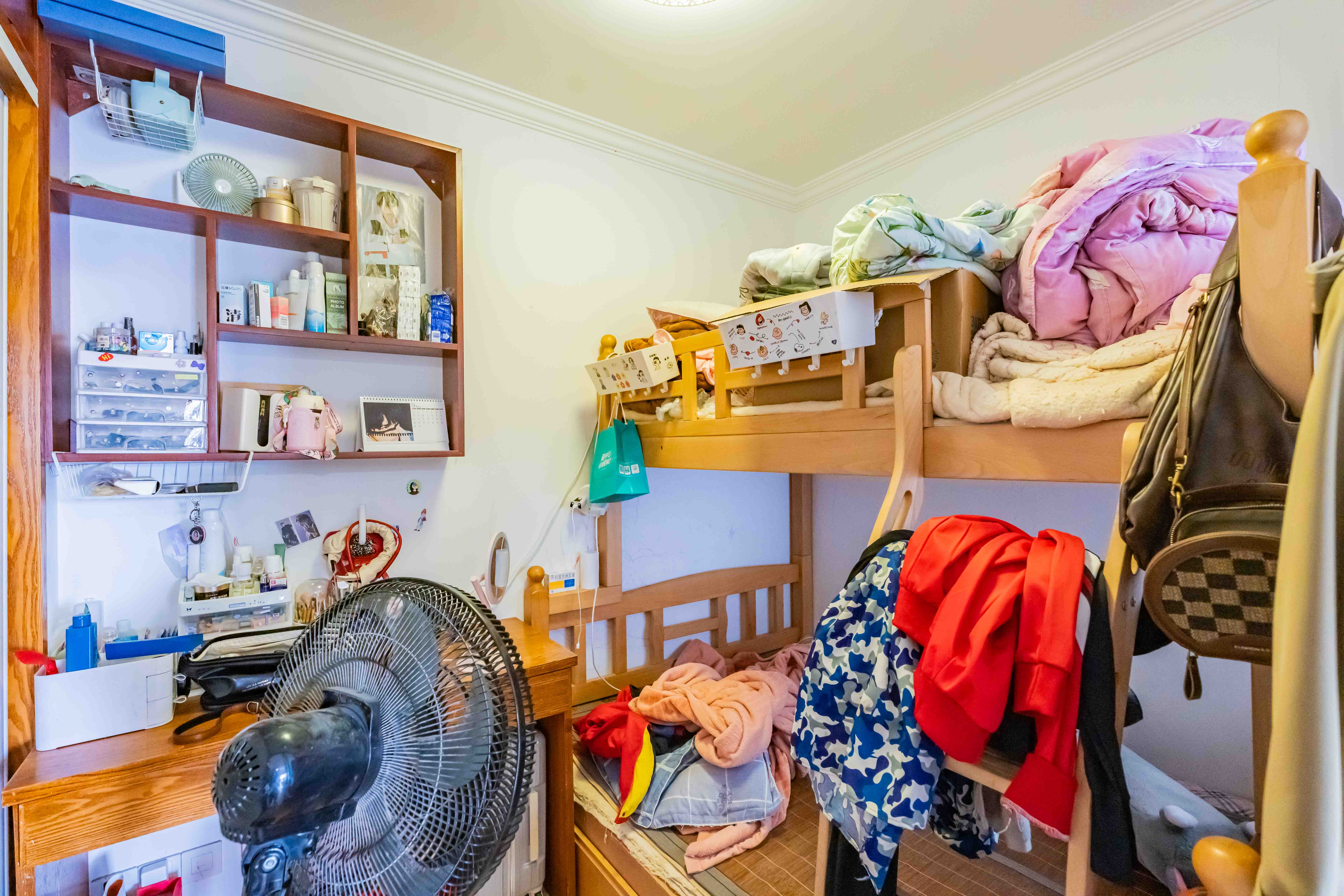 双子座(爱尚大厦)  3室2厅2卫    78.0万 双子座(爱尚大厦)  3室2厅2卫    78.0万卧室