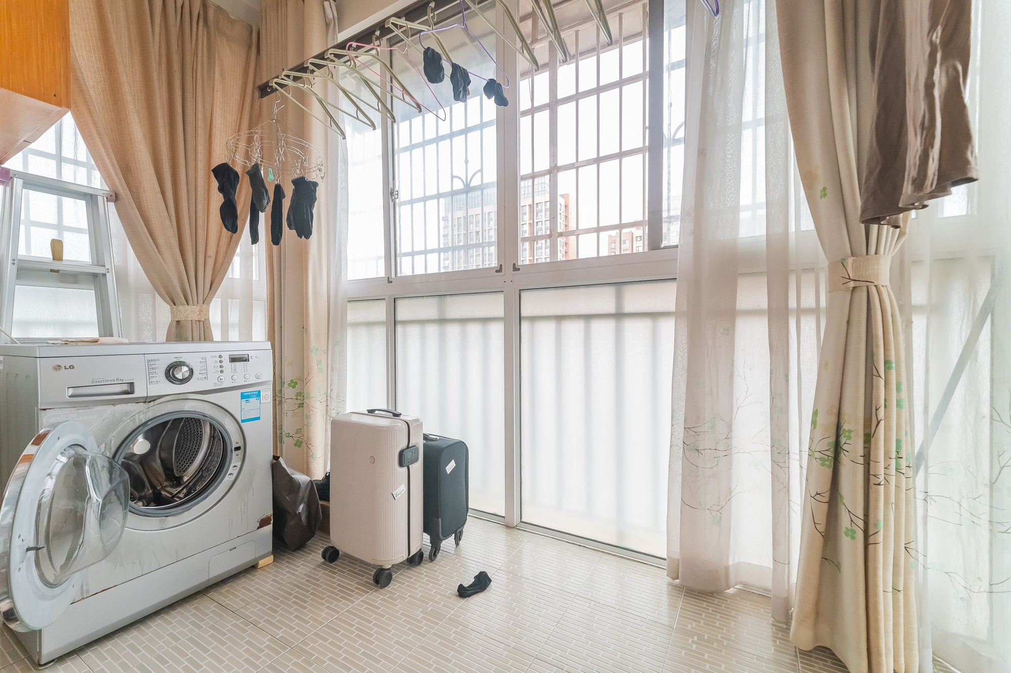 警苑星城 4室2厅2卫 86.6万 警苑星城 4室2厅2卫 86.6万阳台