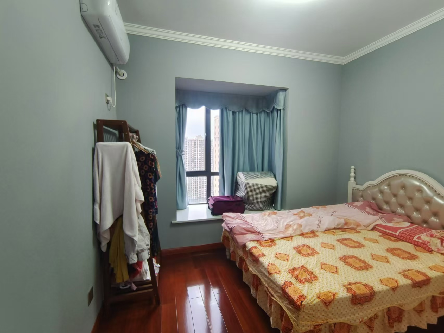 山水洲城华晨第一城  4室2厅2卫    110.0万 山水洲城华晨第一城  4室2厅2卫    110.0万室内图