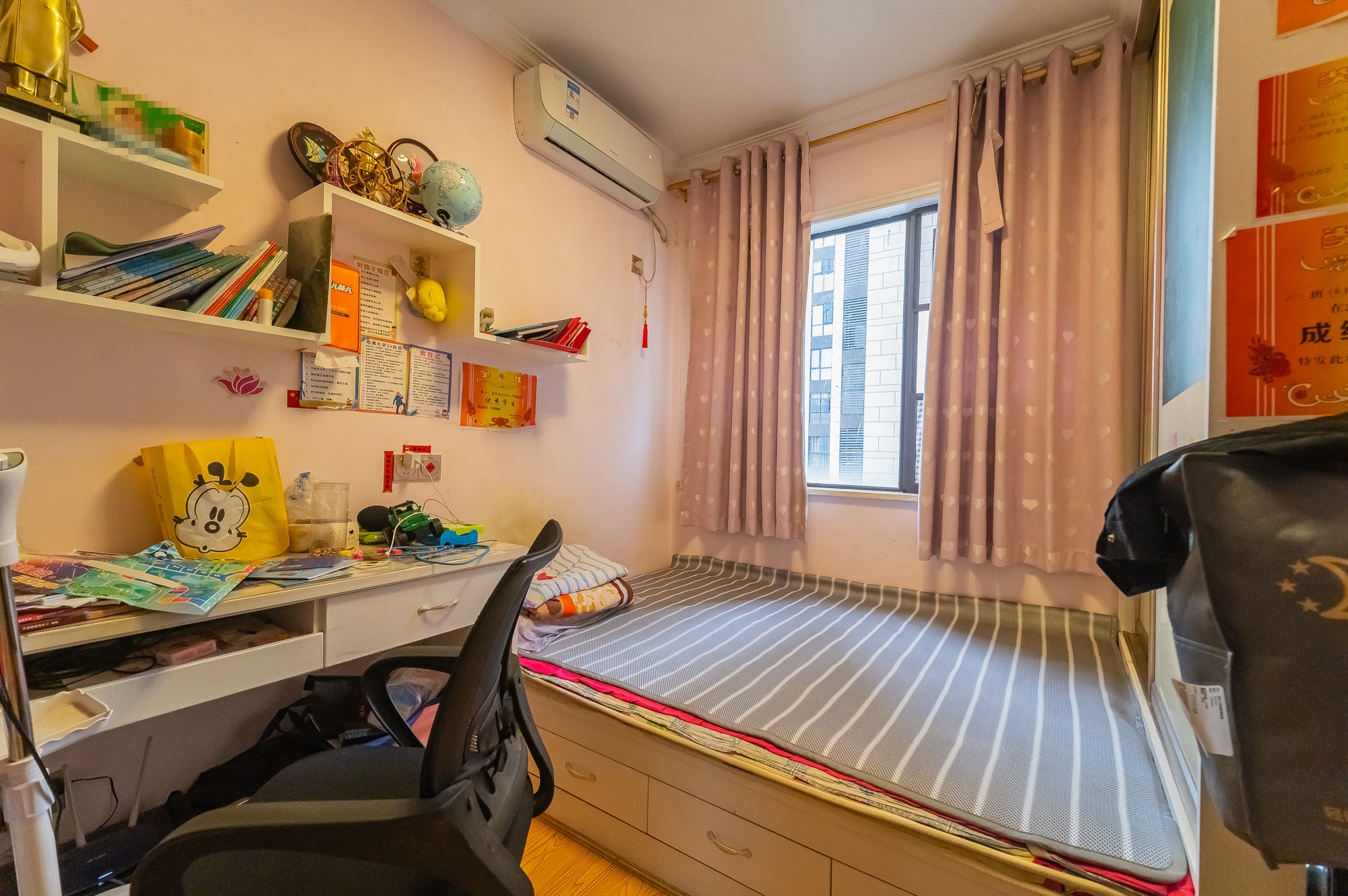 星湖湾一期高层 3室2厅1卫 72.8万 星湖湾一期高层 3室2厅1卫 72.8万卧室