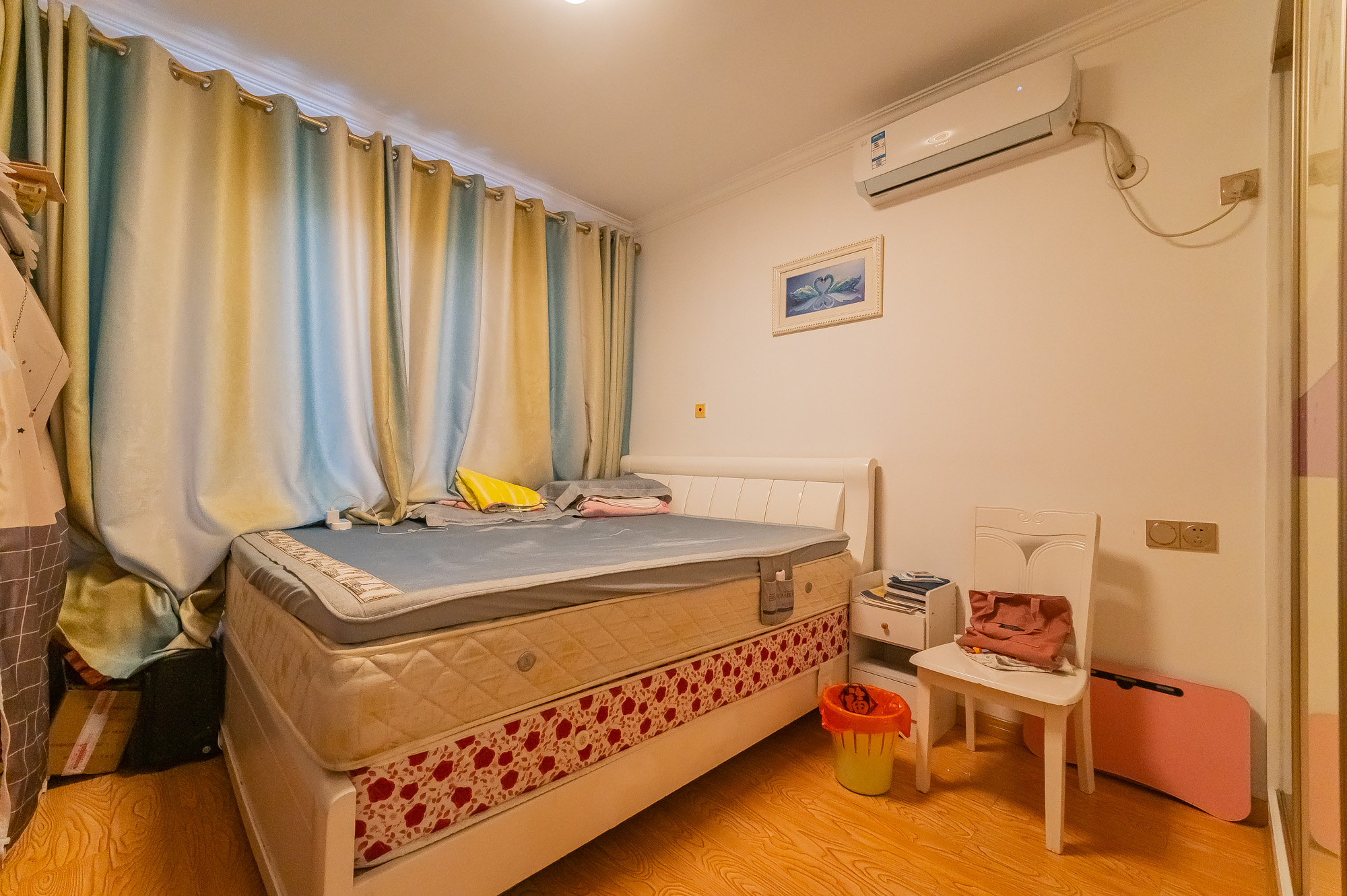 星湖湾一期高层 3室2厅1卫 72.8万 星湖湾一期高层 3室2厅1卫 72.8万卧室