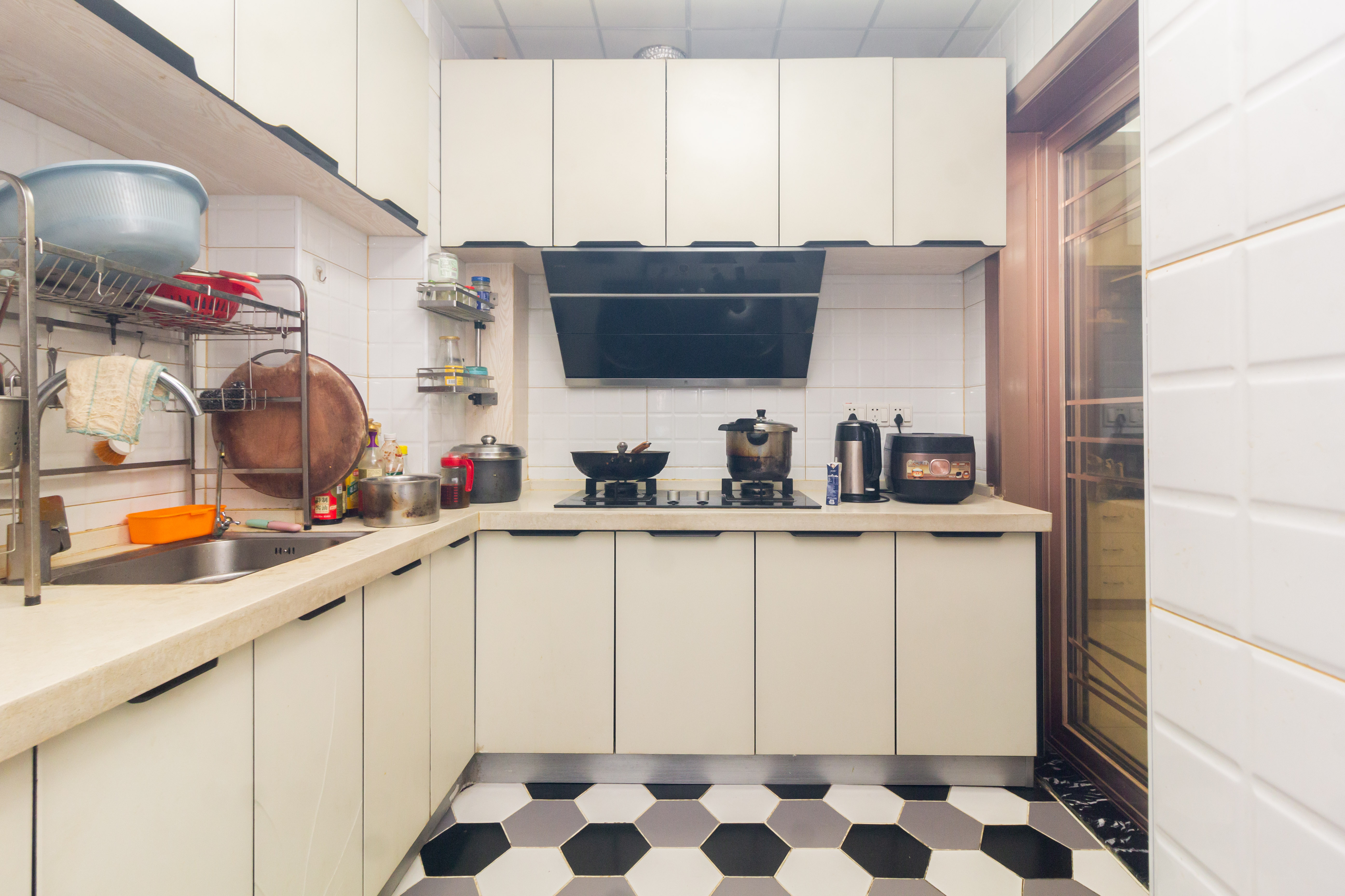 长房东云台 3室2厅1卫 98.0万 长房东云台 3室2厅1卫 98.0万厨房