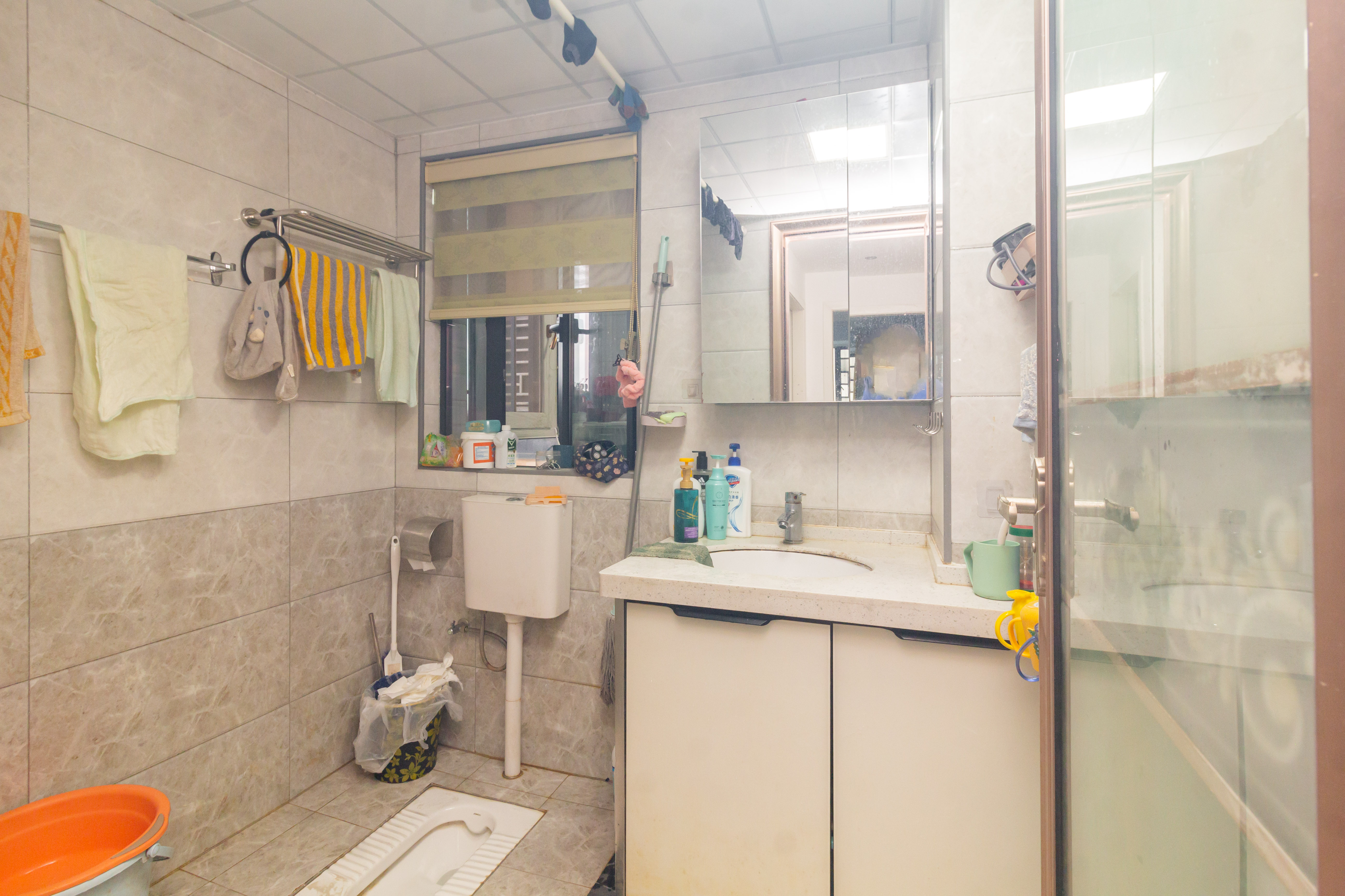 长房东云台 3室2厅1卫 98.0万 长房东云台 3室2厅1卫 98.0万卫生间