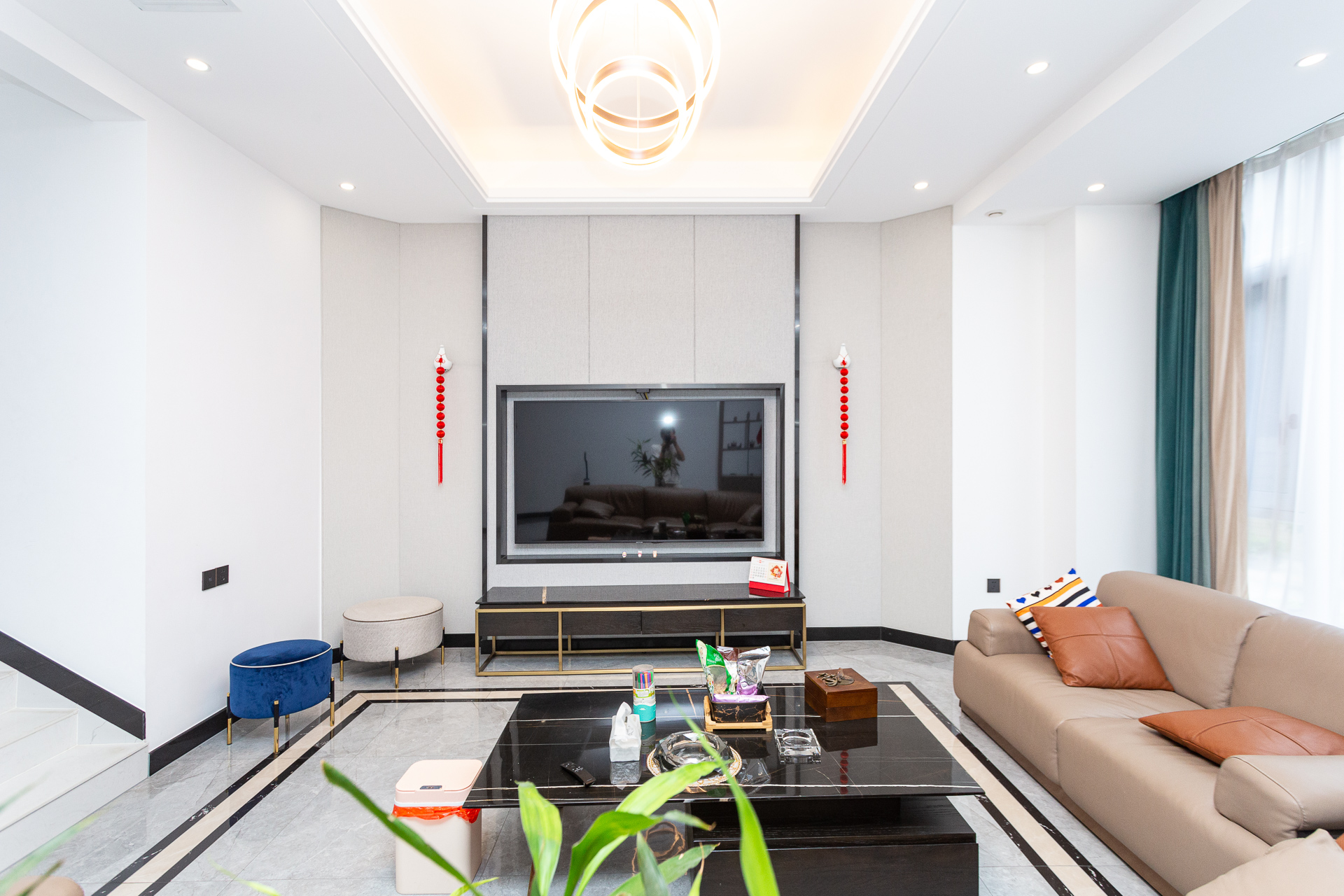 南山苏迪亚诺  11室4厅7卫    798.0万 南山苏迪亚诺  11室4厅7卫    798.0万客厅