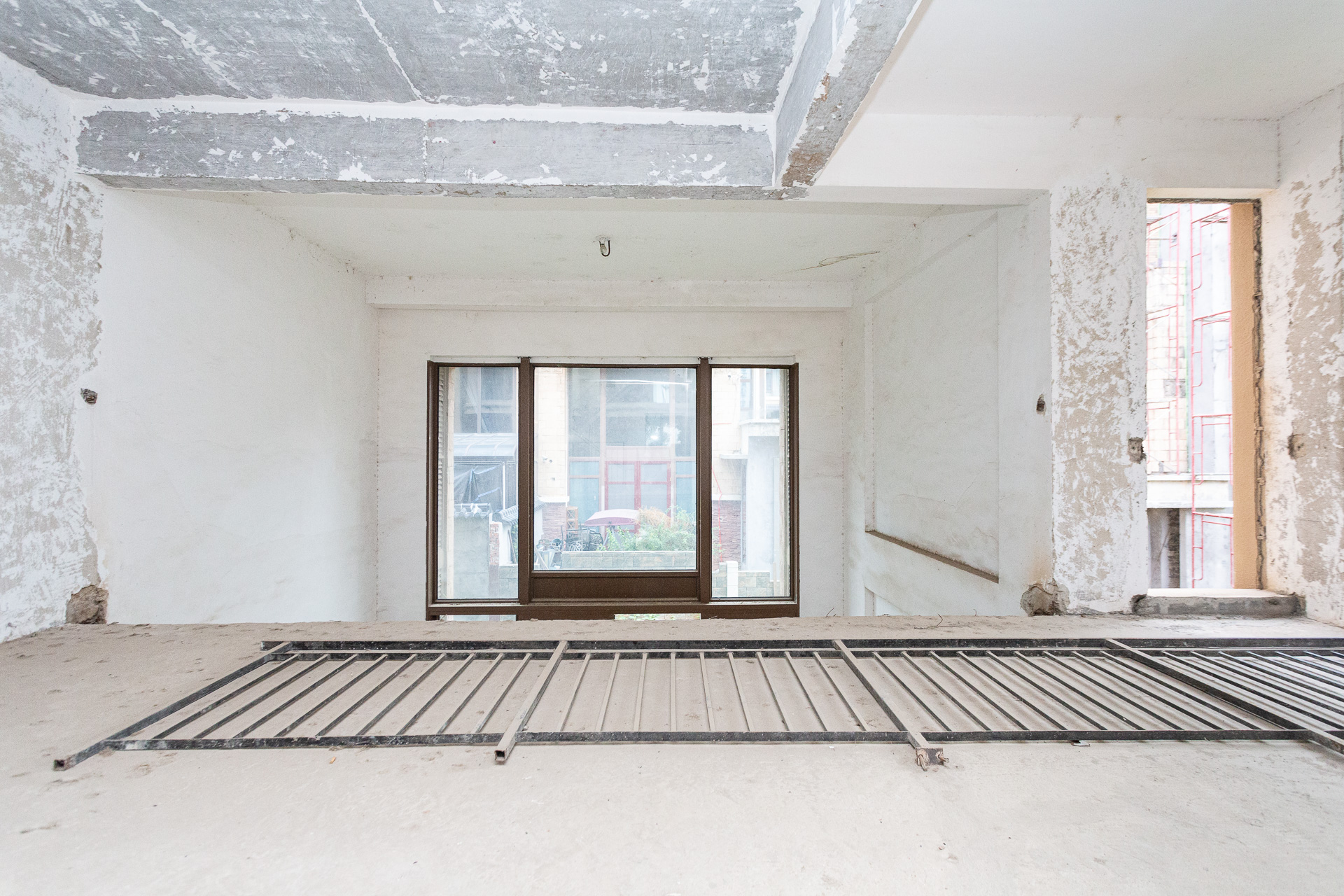 盈峰翠邸 5室2厅4卫 308.8万 盈峰翠邸 5室2厅4卫 308.8万卧室