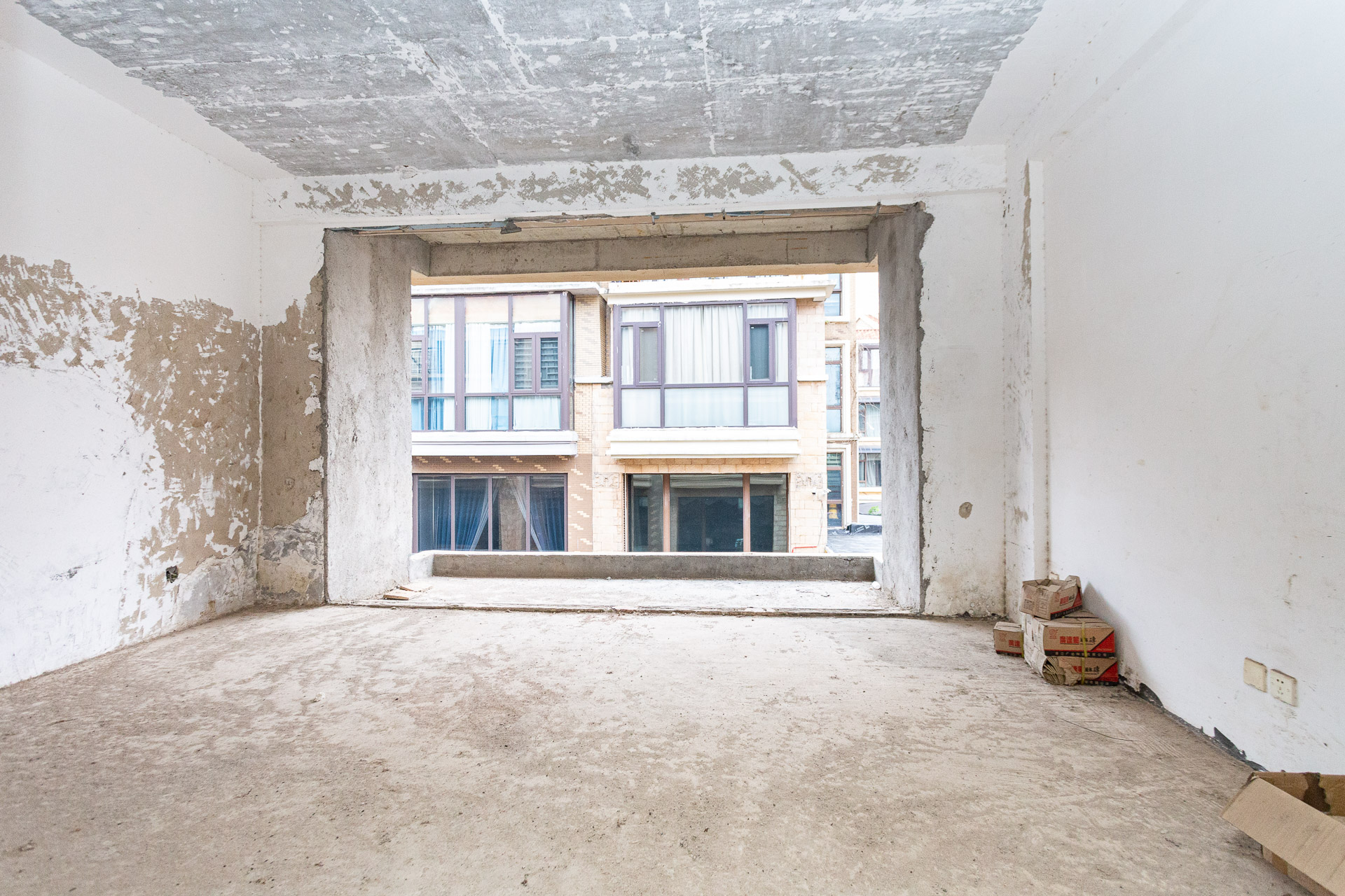 盈峰翠邸 5室2厅4卫 308.8万 盈峰翠邸 5室2厅4卫 308.8万卧室