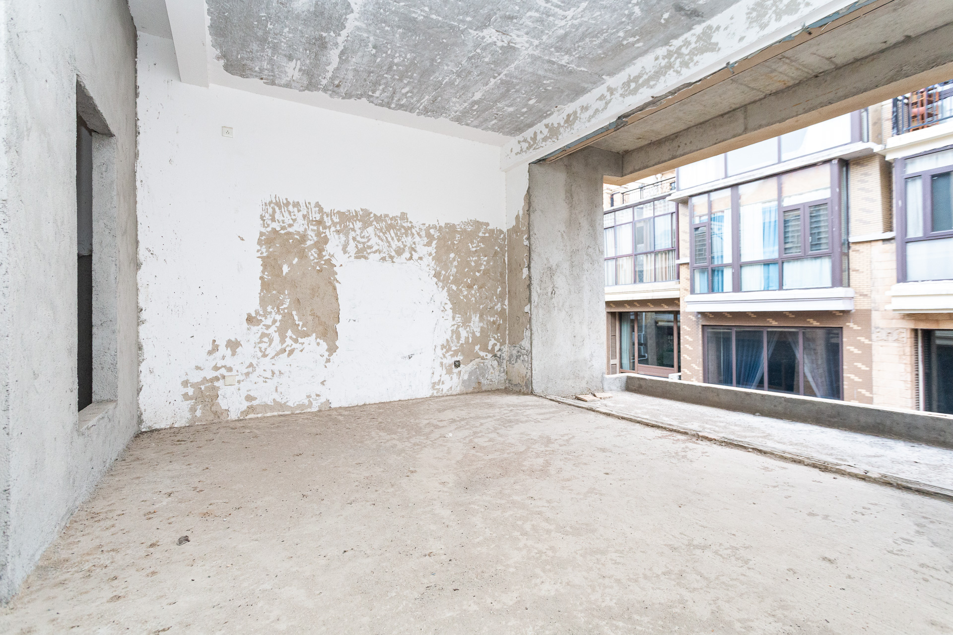 盈峰翠邸 5室2厅4卫 308.8万 盈峰翠邸 5室2厅4卫 308.8万卧室