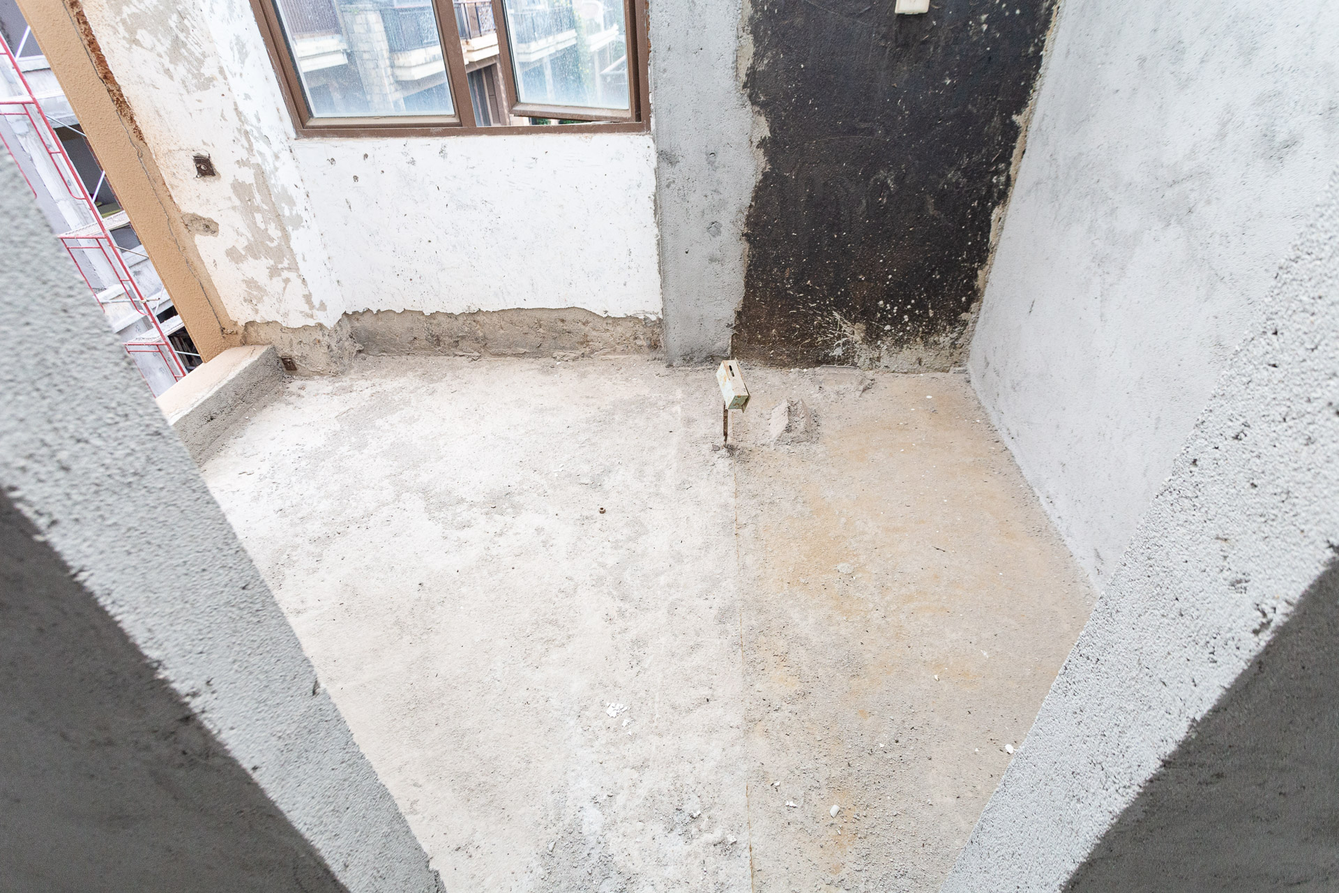 盈峰翠邸 5室2厅4卫 308.8万 盈峰翠邸 5室2厅4卫 308.8万阳台